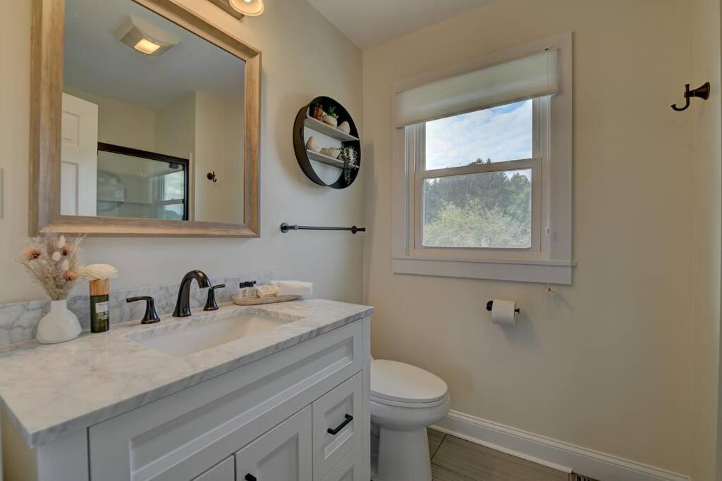 Four-Bedroom House photo 2