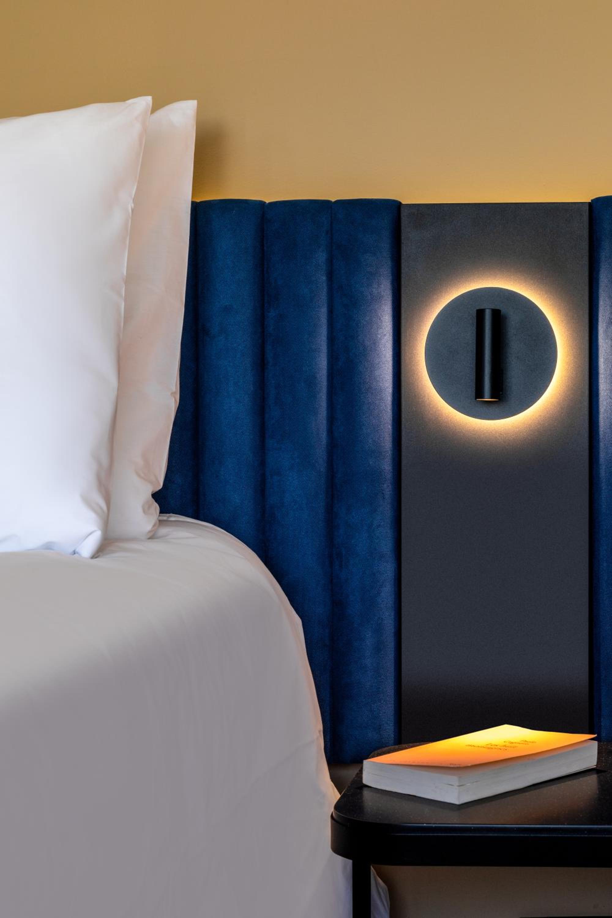 Executive Room with Two Double Beds - Photo 3