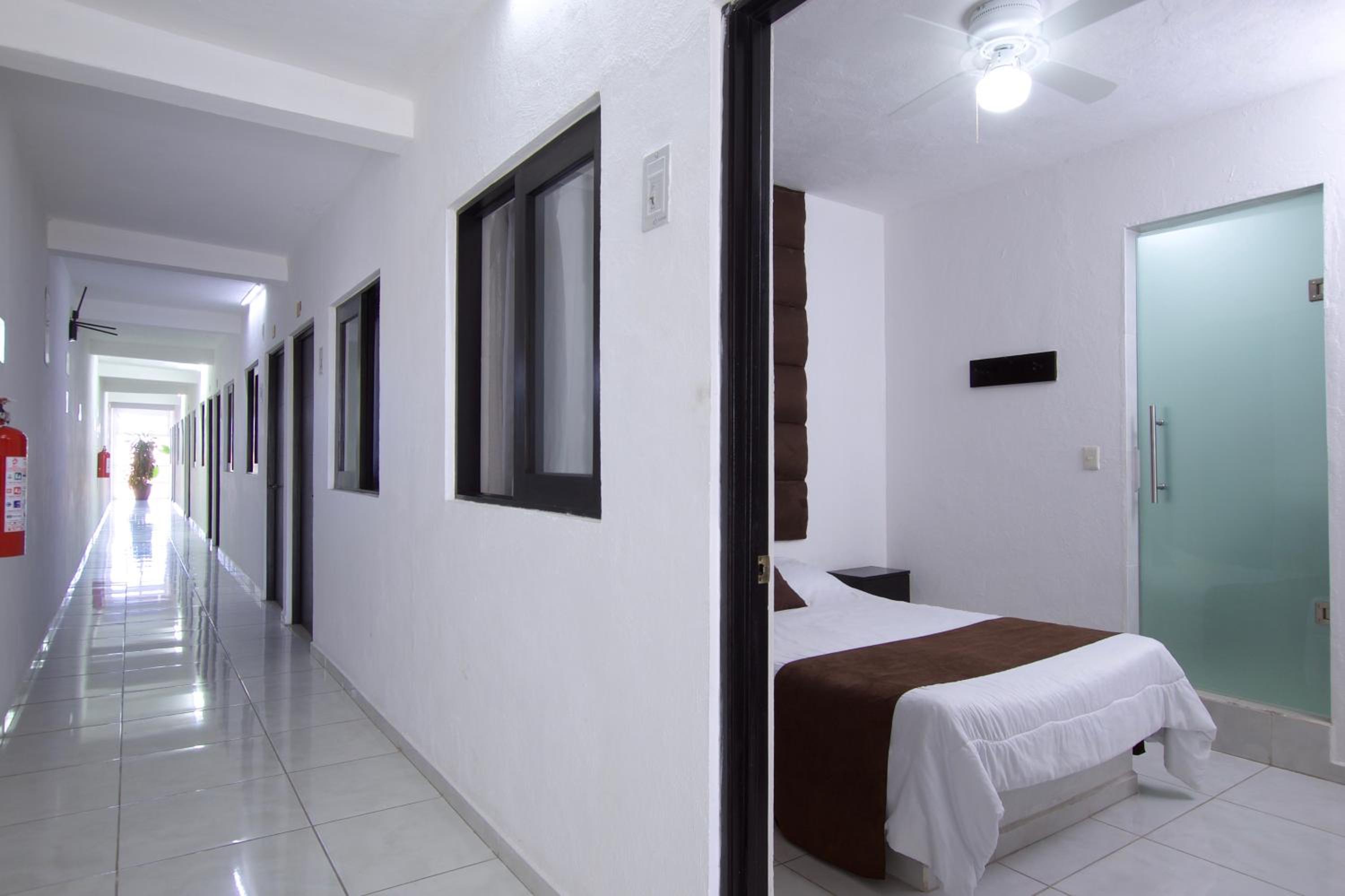 Economy Double Room photo 1