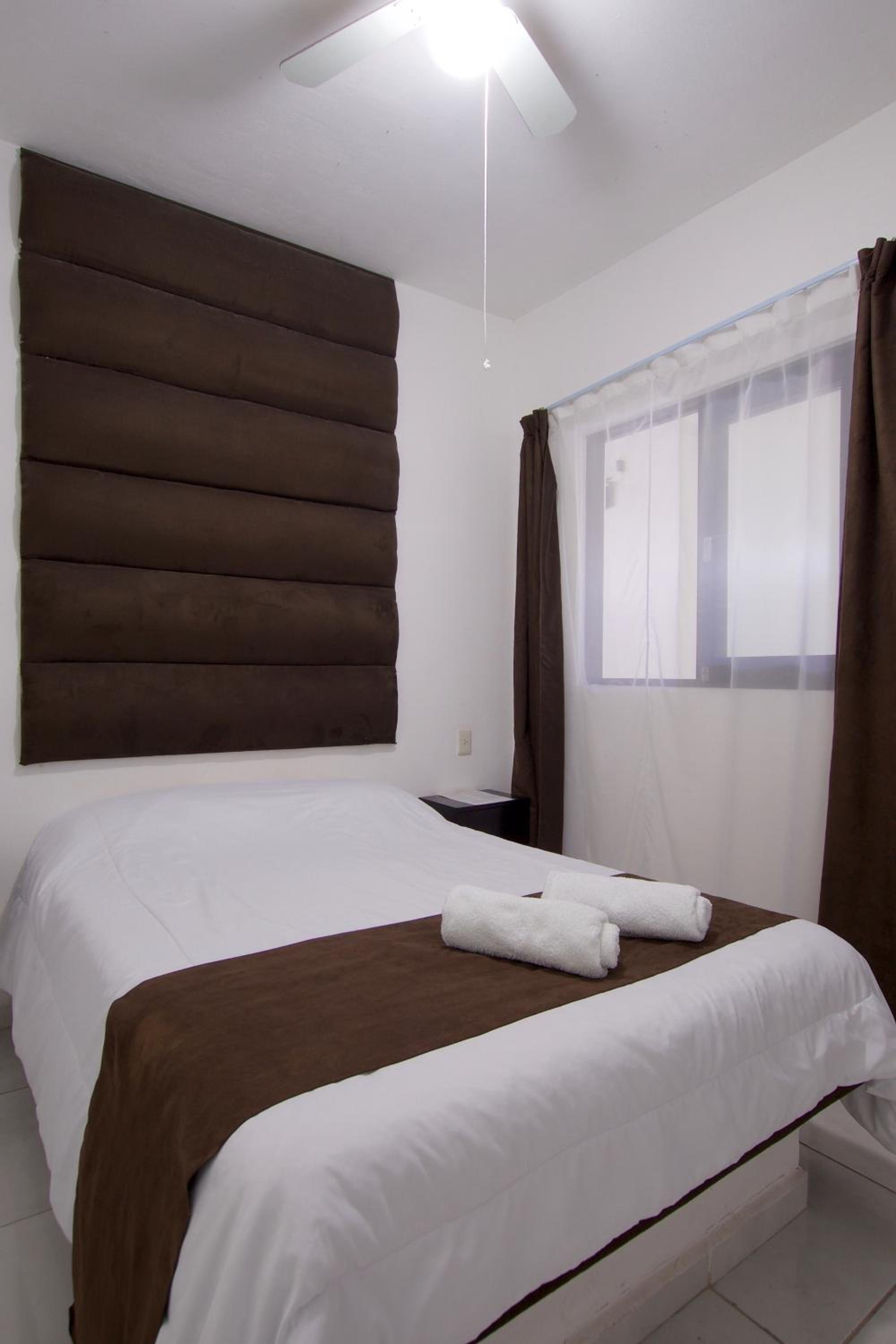 Economy Double Room photo 3
