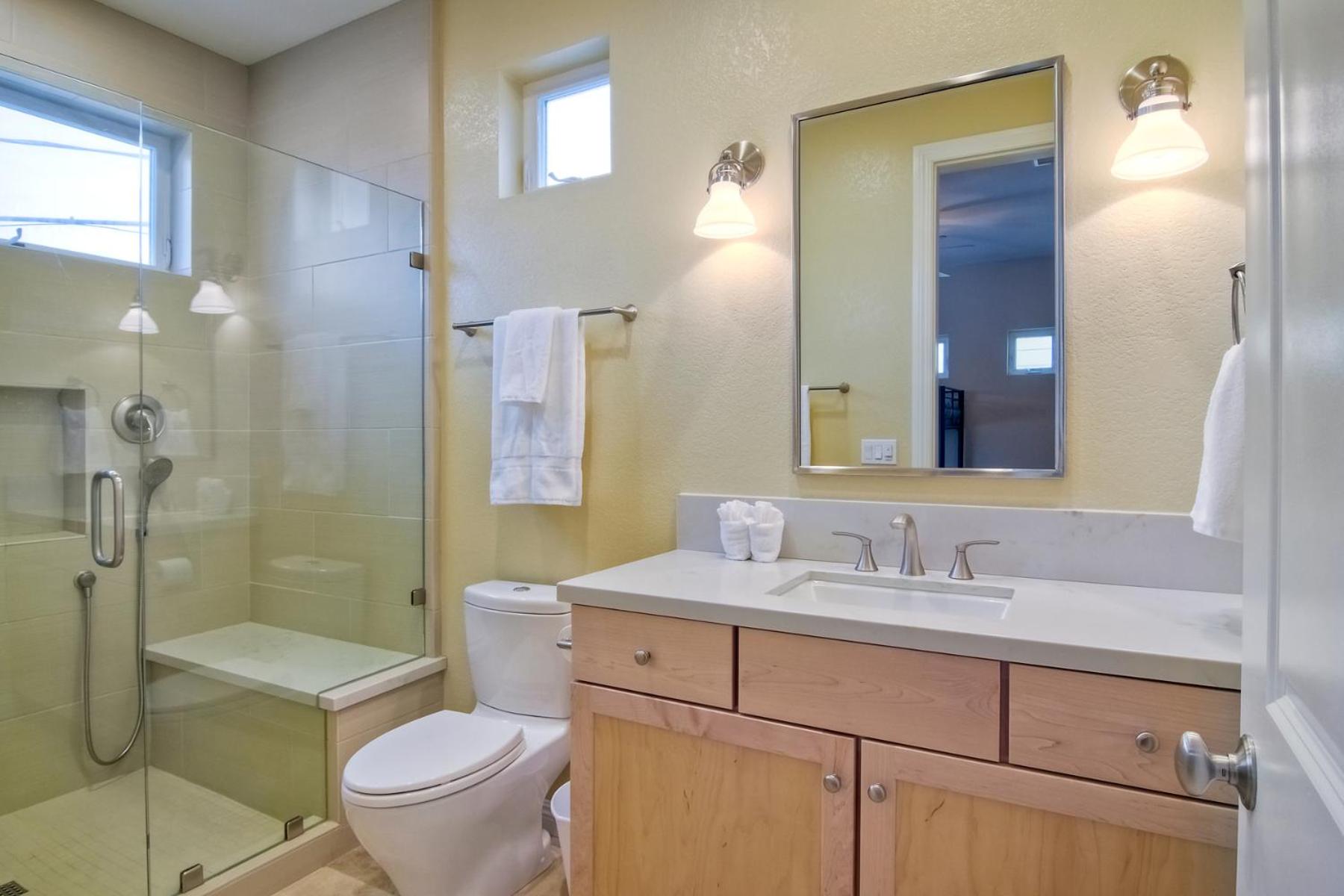Three-Bedroom House photo 2