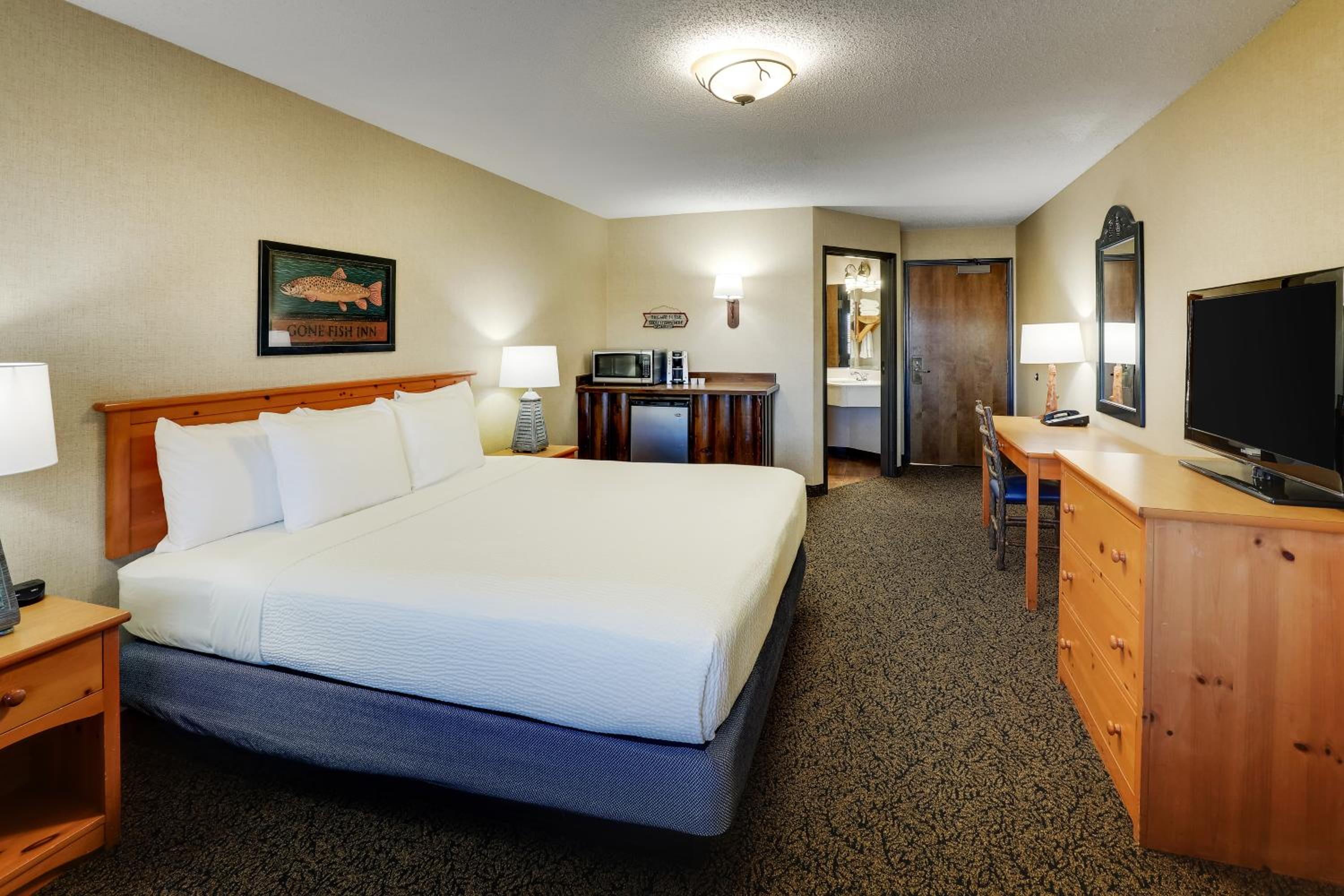 Deluxe King Room - Photo 4