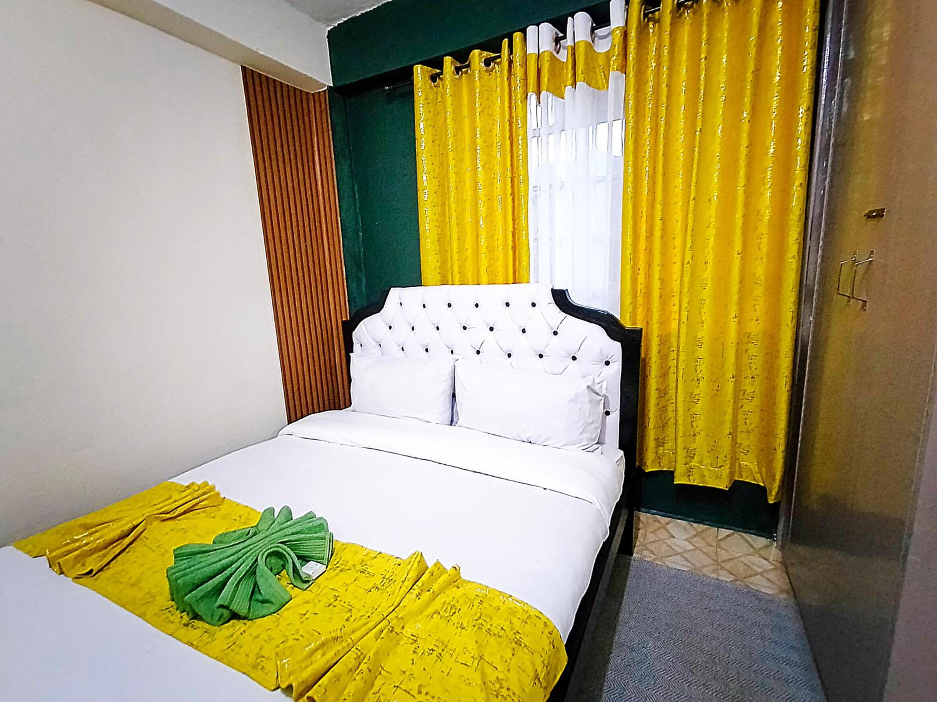 One-Bedroom Apartment with View photo 3