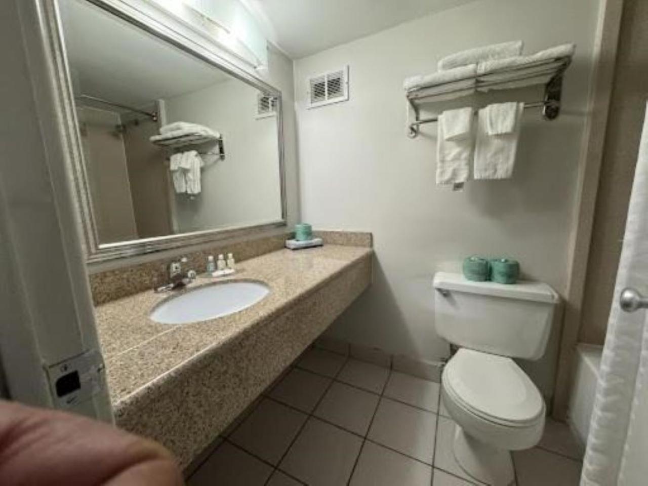 King Room - Non-Smoking - Photo 5