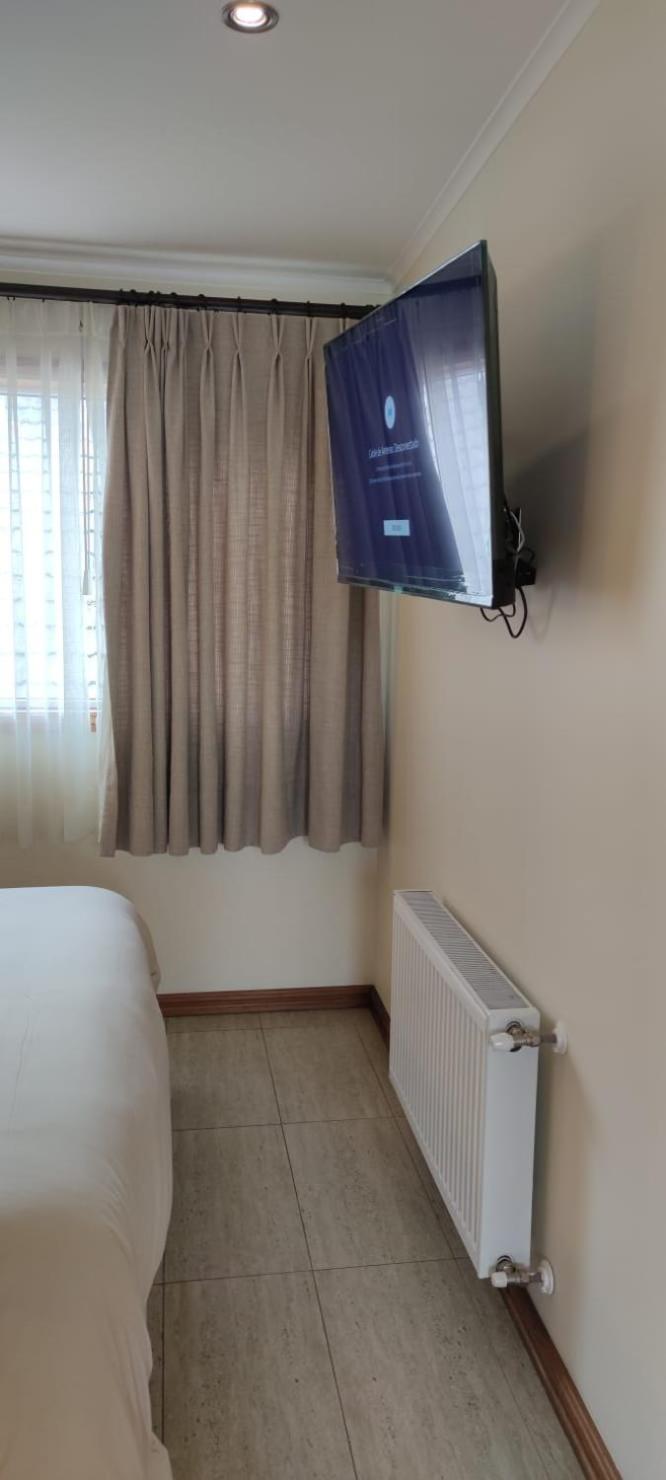 Studio Apartment photo 3