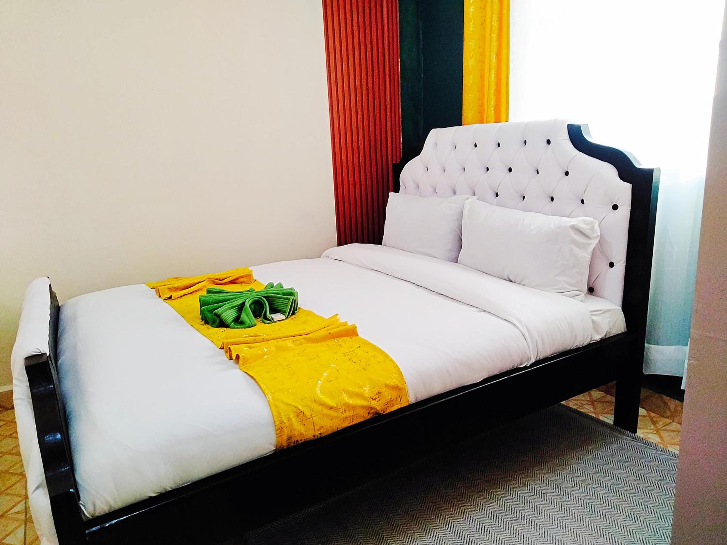 One-Bedroom Apartment with View