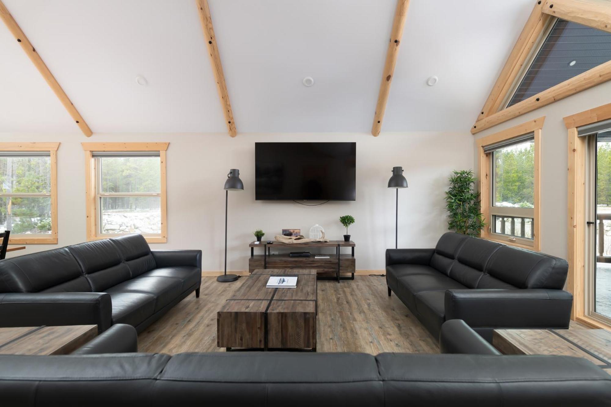 Four-Bedroom House photo 1