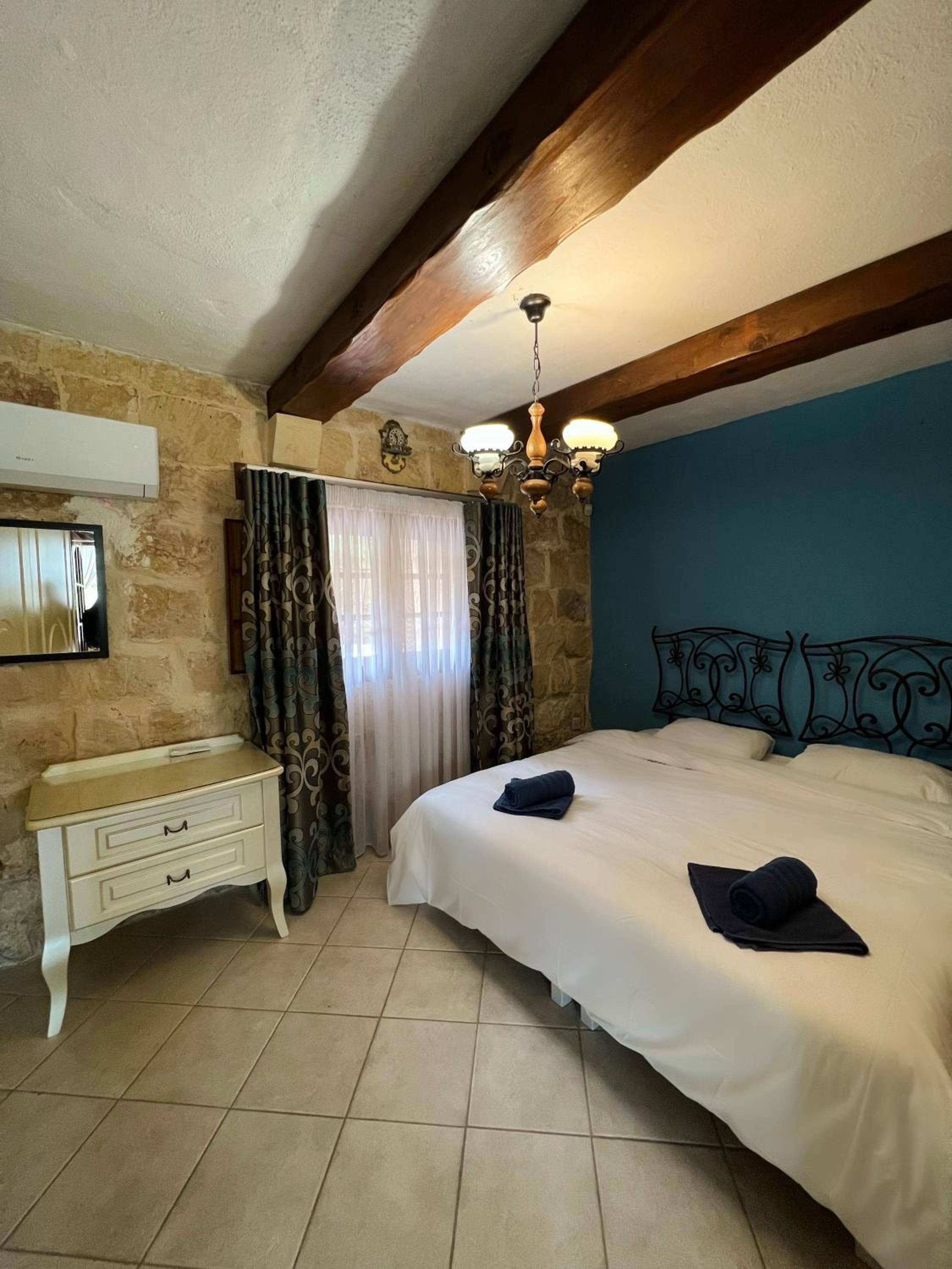 Four-Bedroom House photo 1