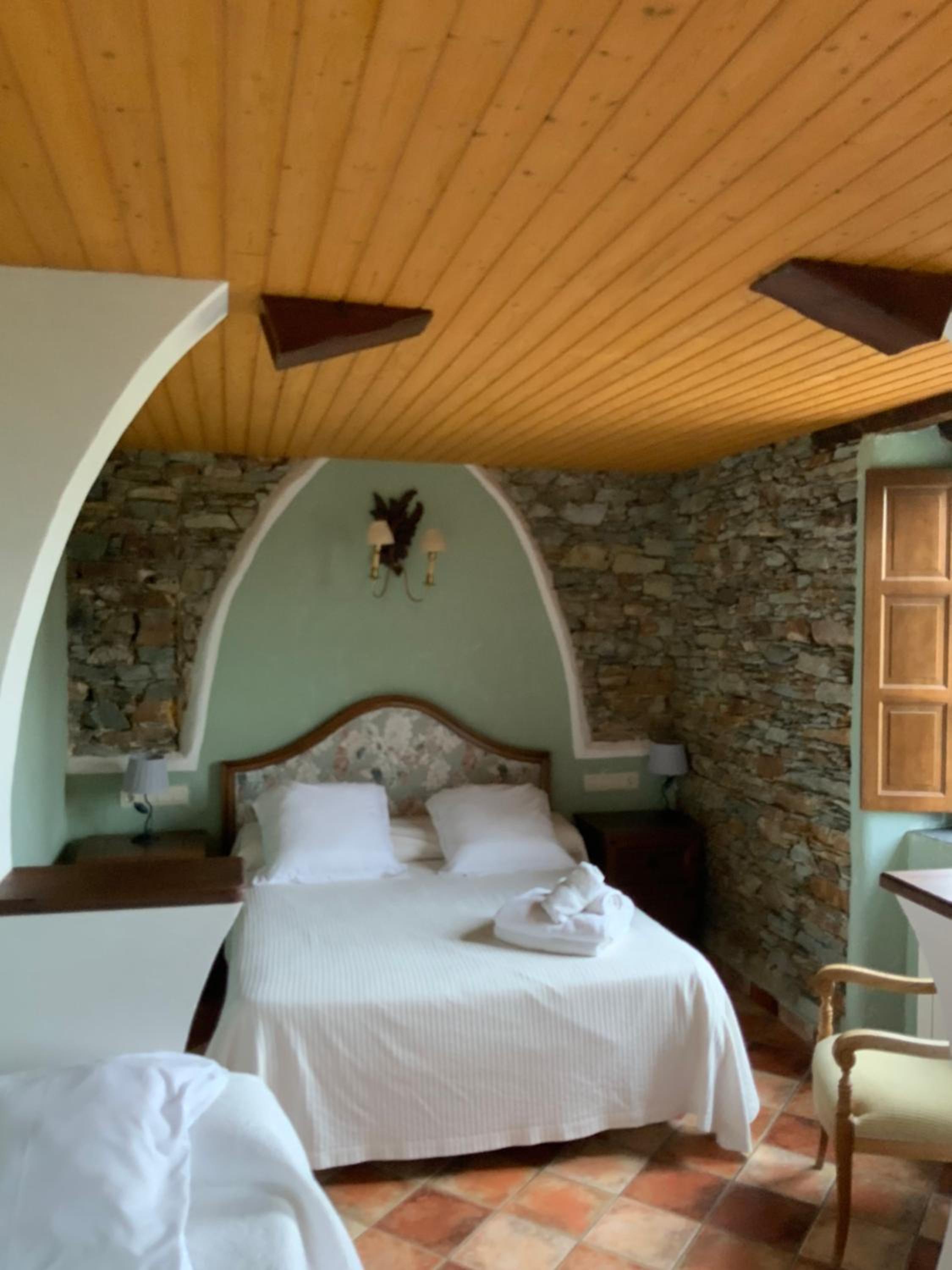 Queen Room with Spa Bath