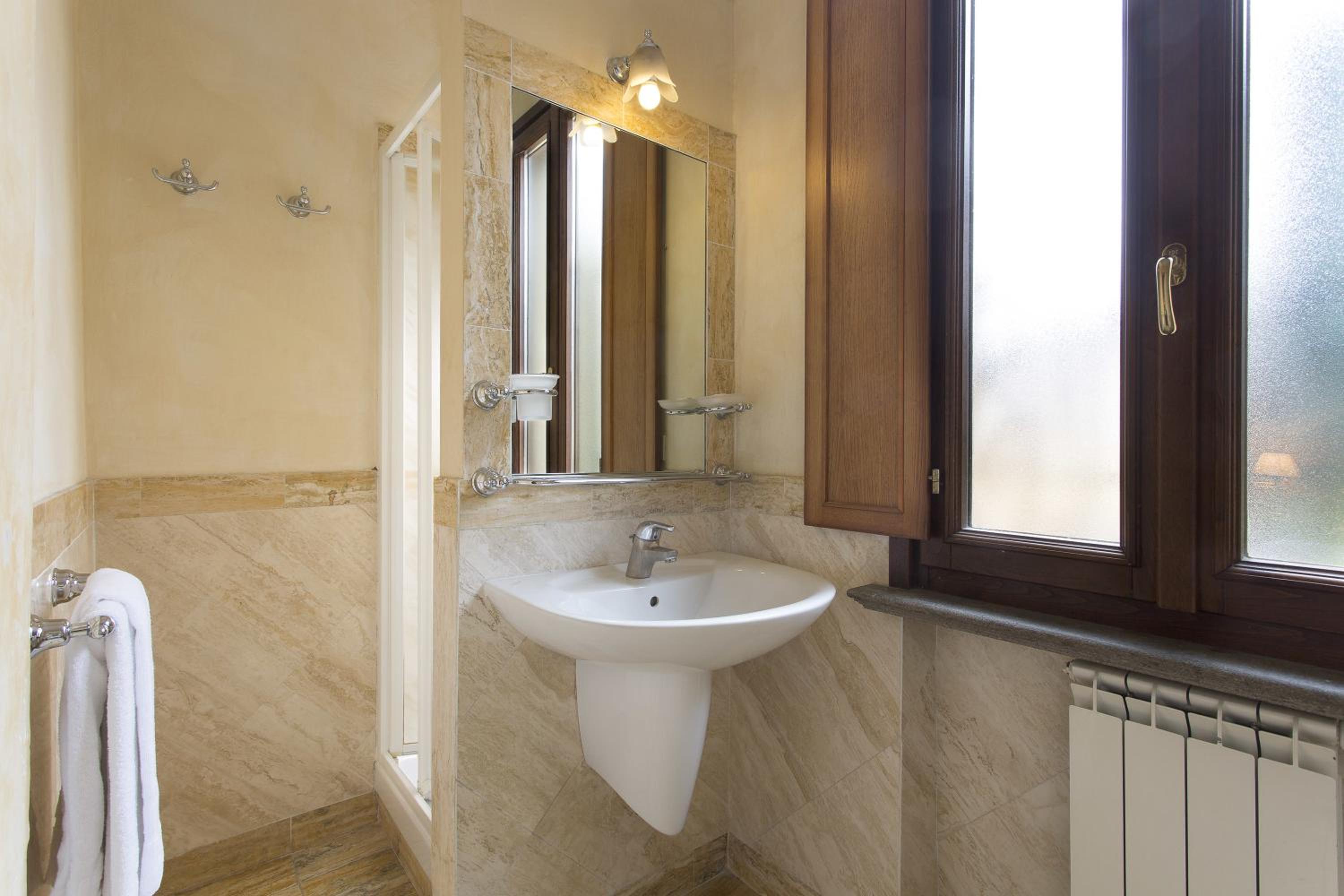 Superior Triple Room photo 2