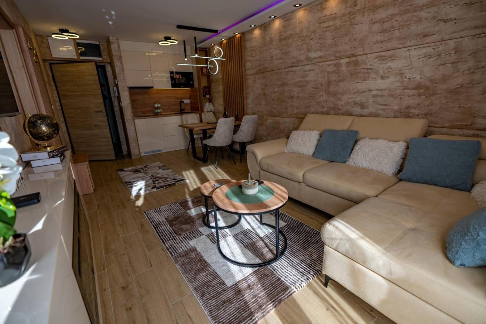 One-Bedroom Apartment photo 3