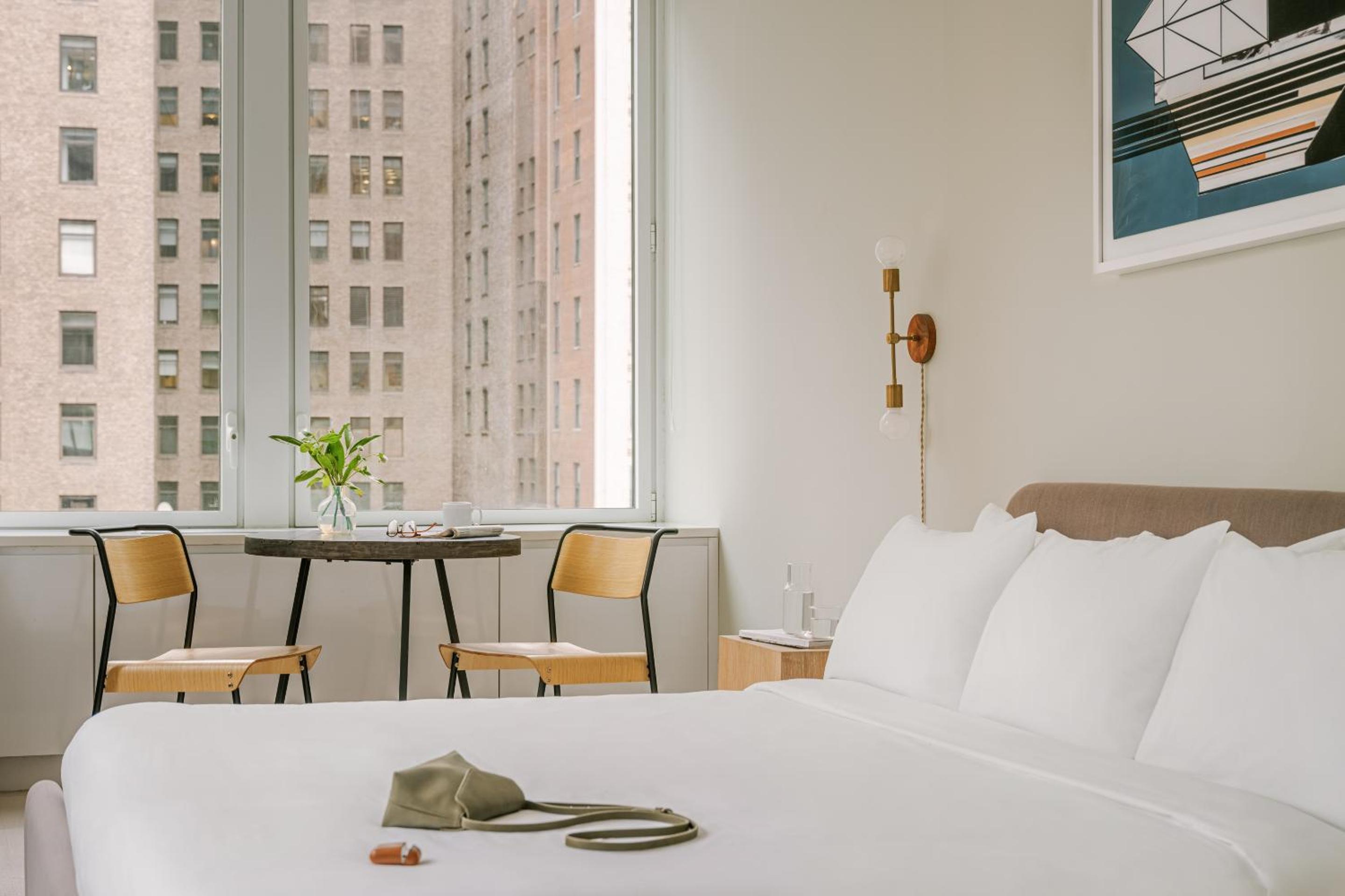 Studio Apartment With King Bed
