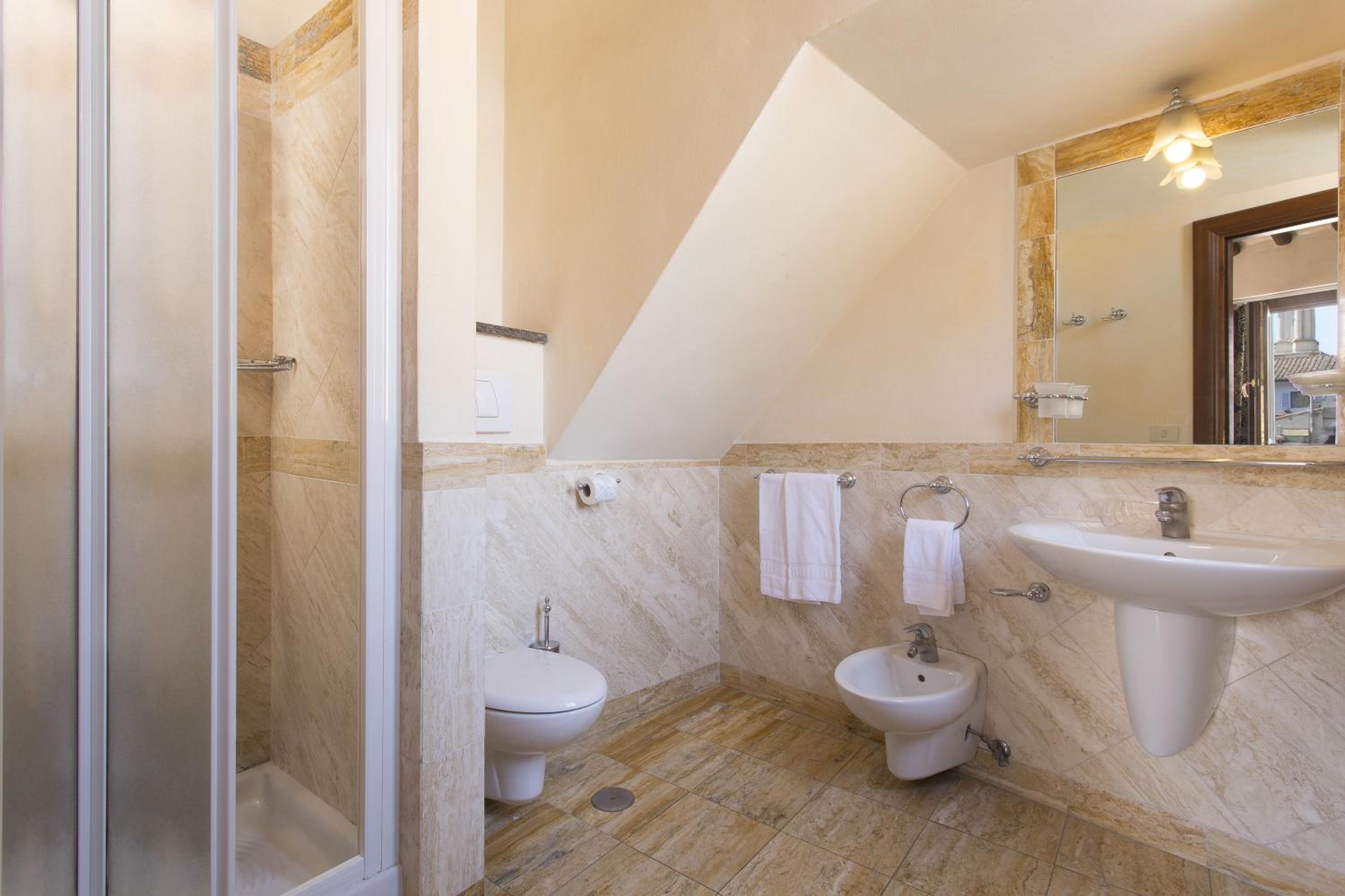 Deluxe Triple Room photo 2