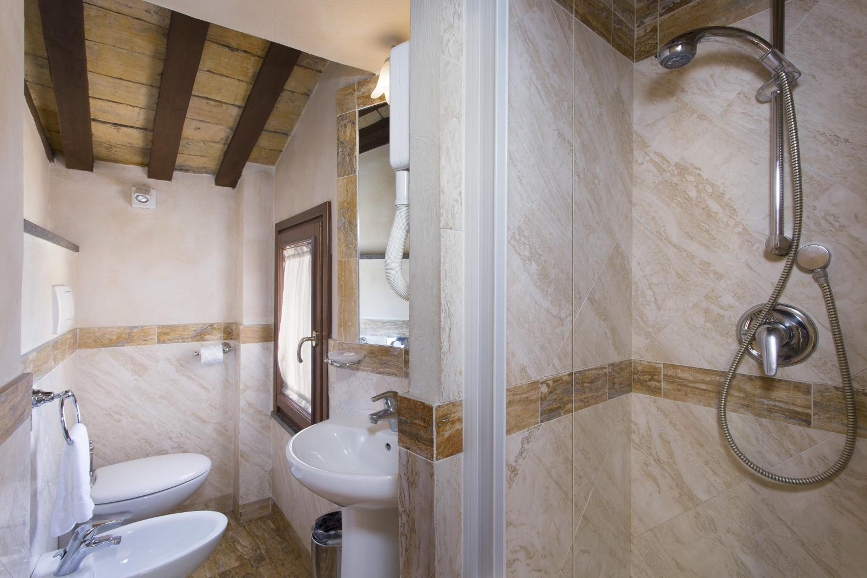 Superior Single Room with Balcony photo 2