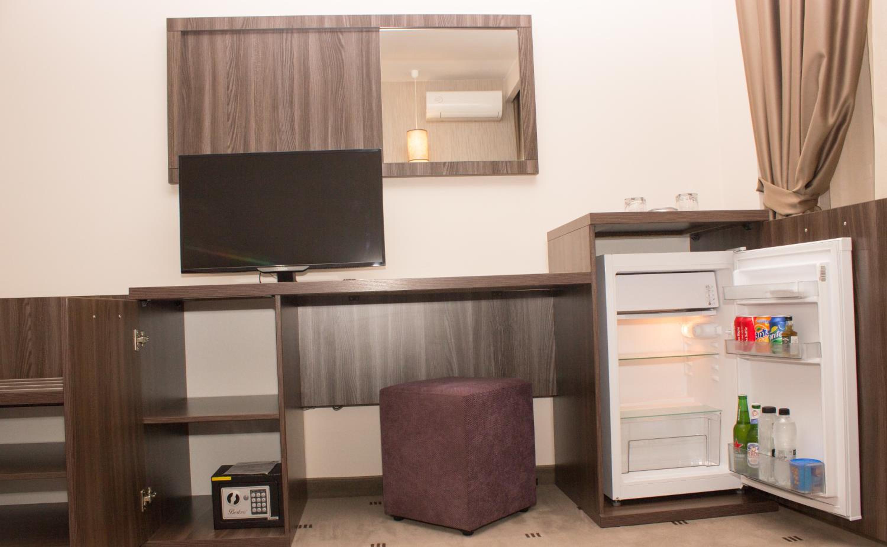 Double Room - Photo 5
