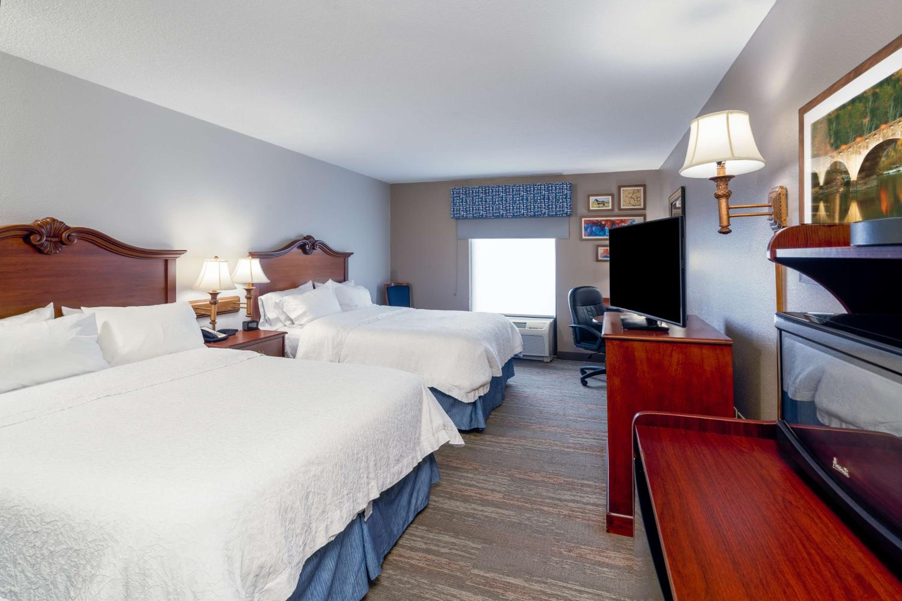 Room with Two Queen Beds - Non-Smoking