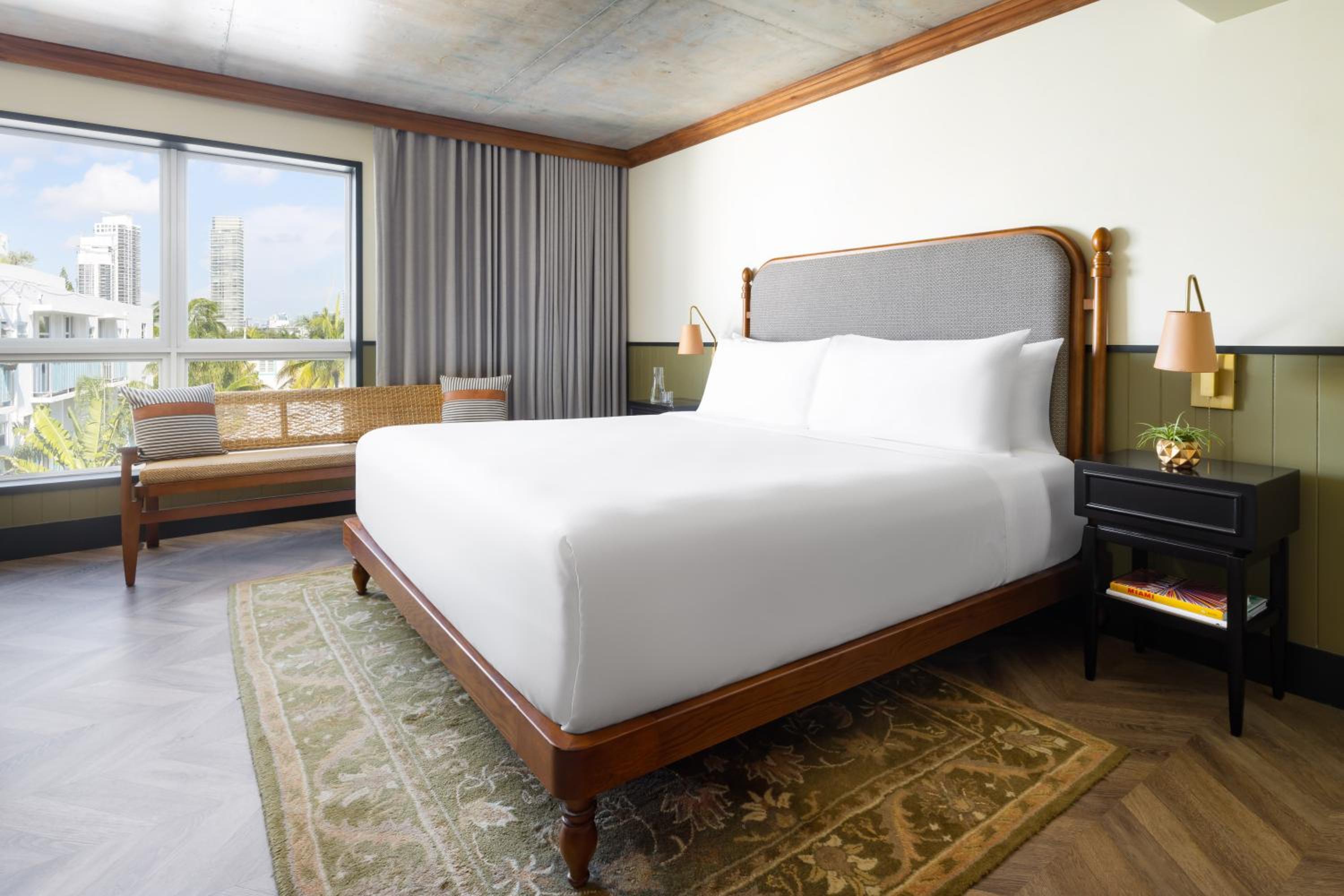 Superior King Room - 1 King Bed