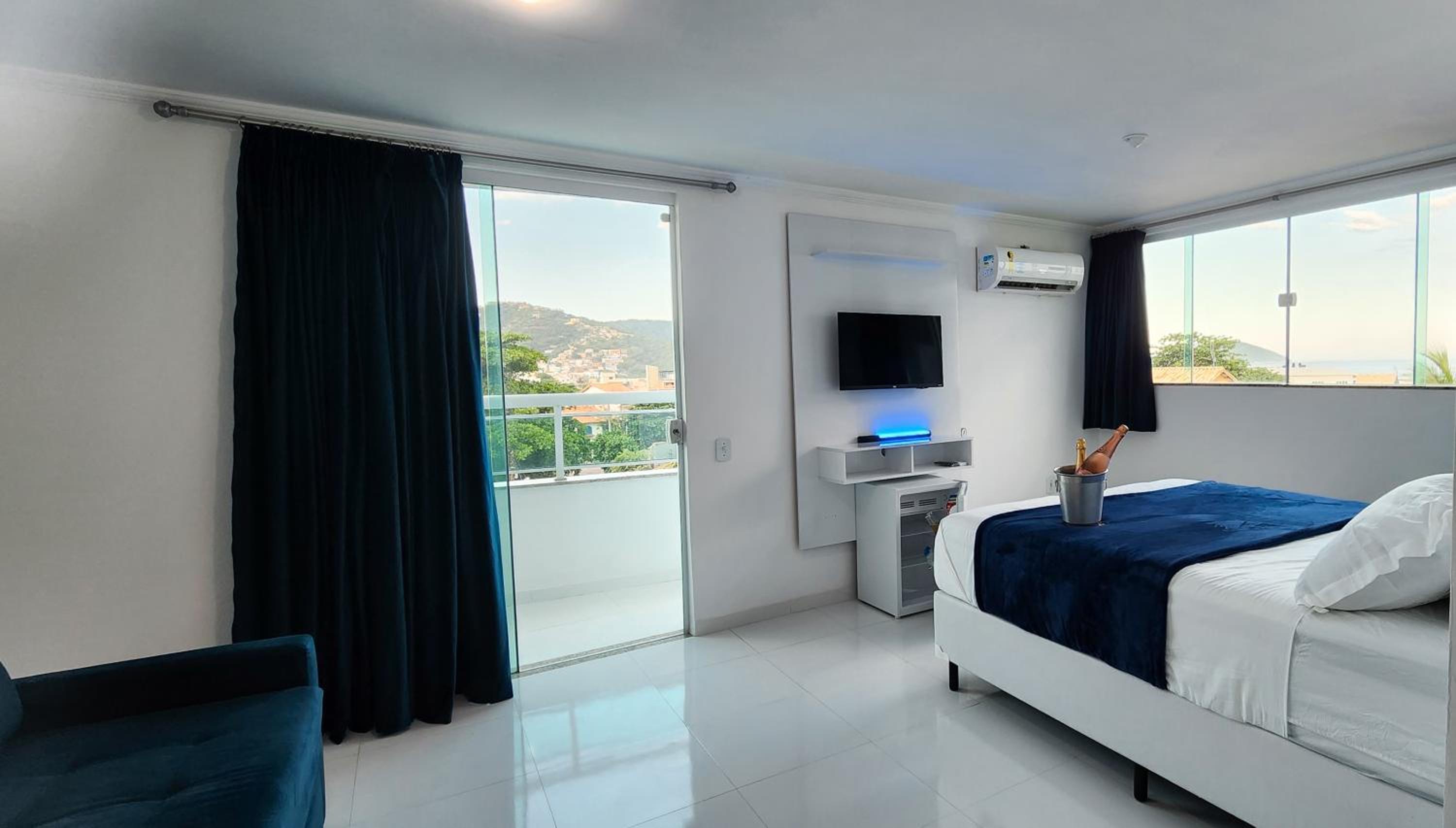 Quadruple Room with Sea View photo 1