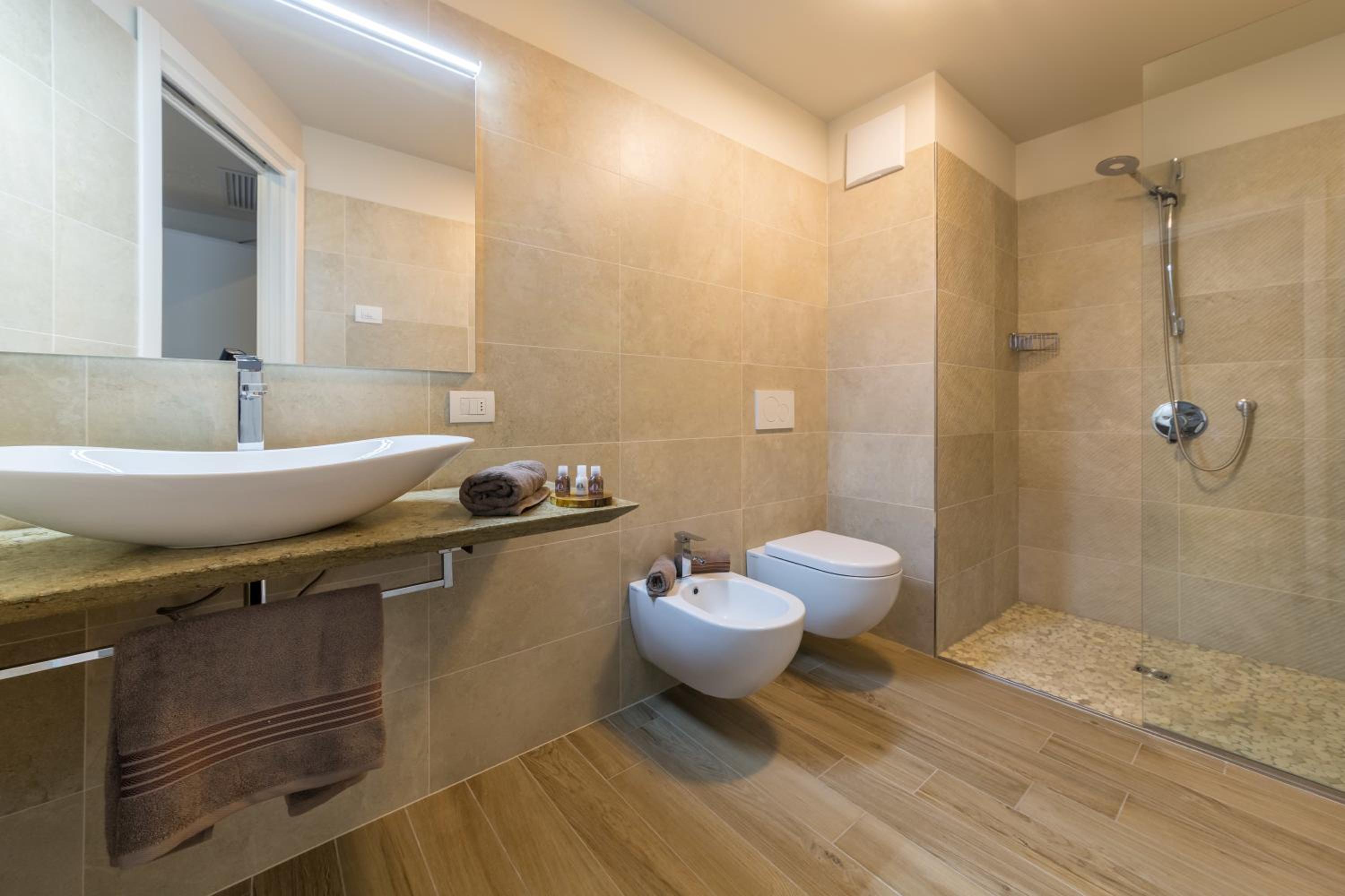 Superior Double or Twin Room - Photo 6