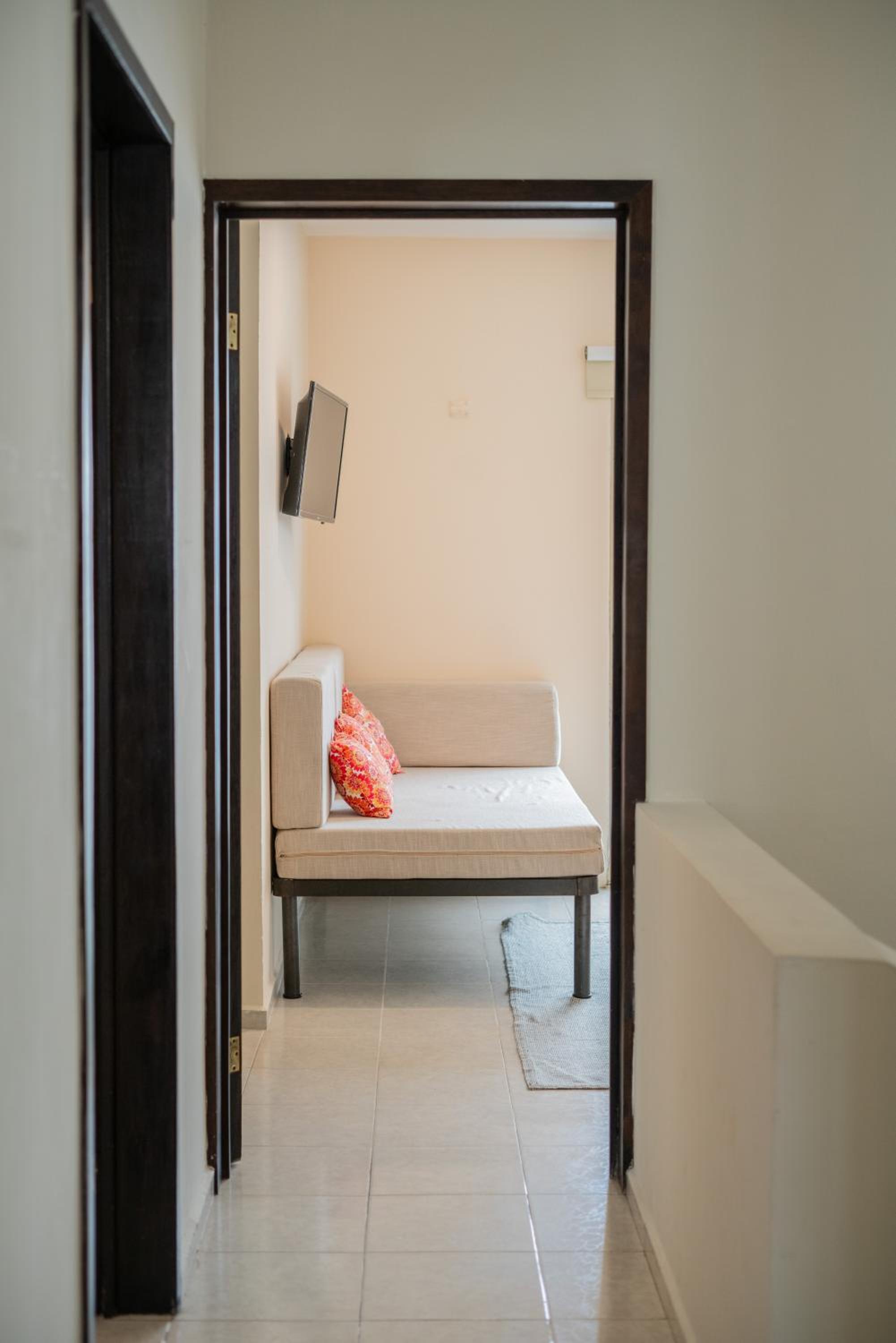 One-Bedroom House - Photo 64