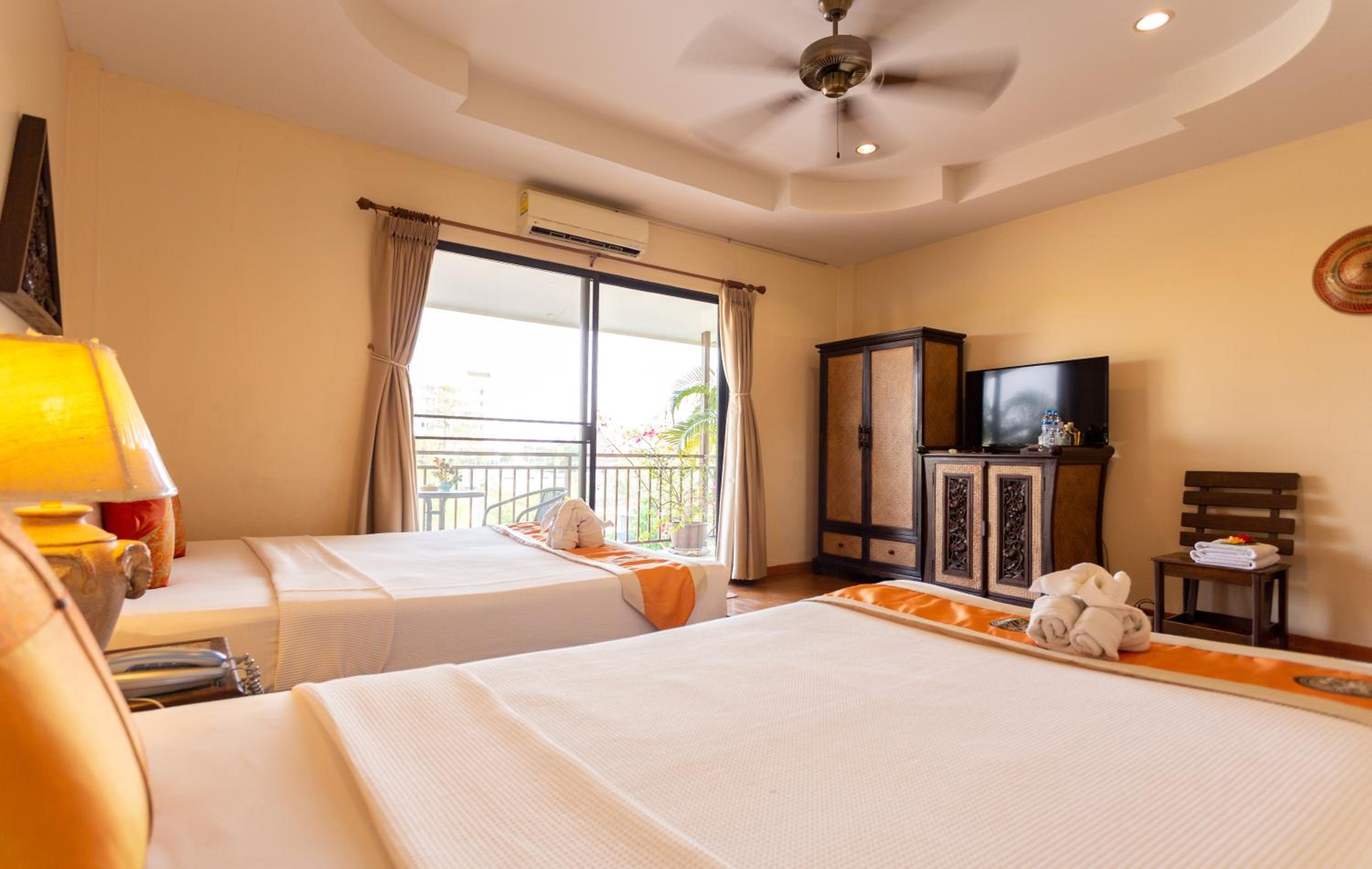 Deluxe Triple Room photo 2