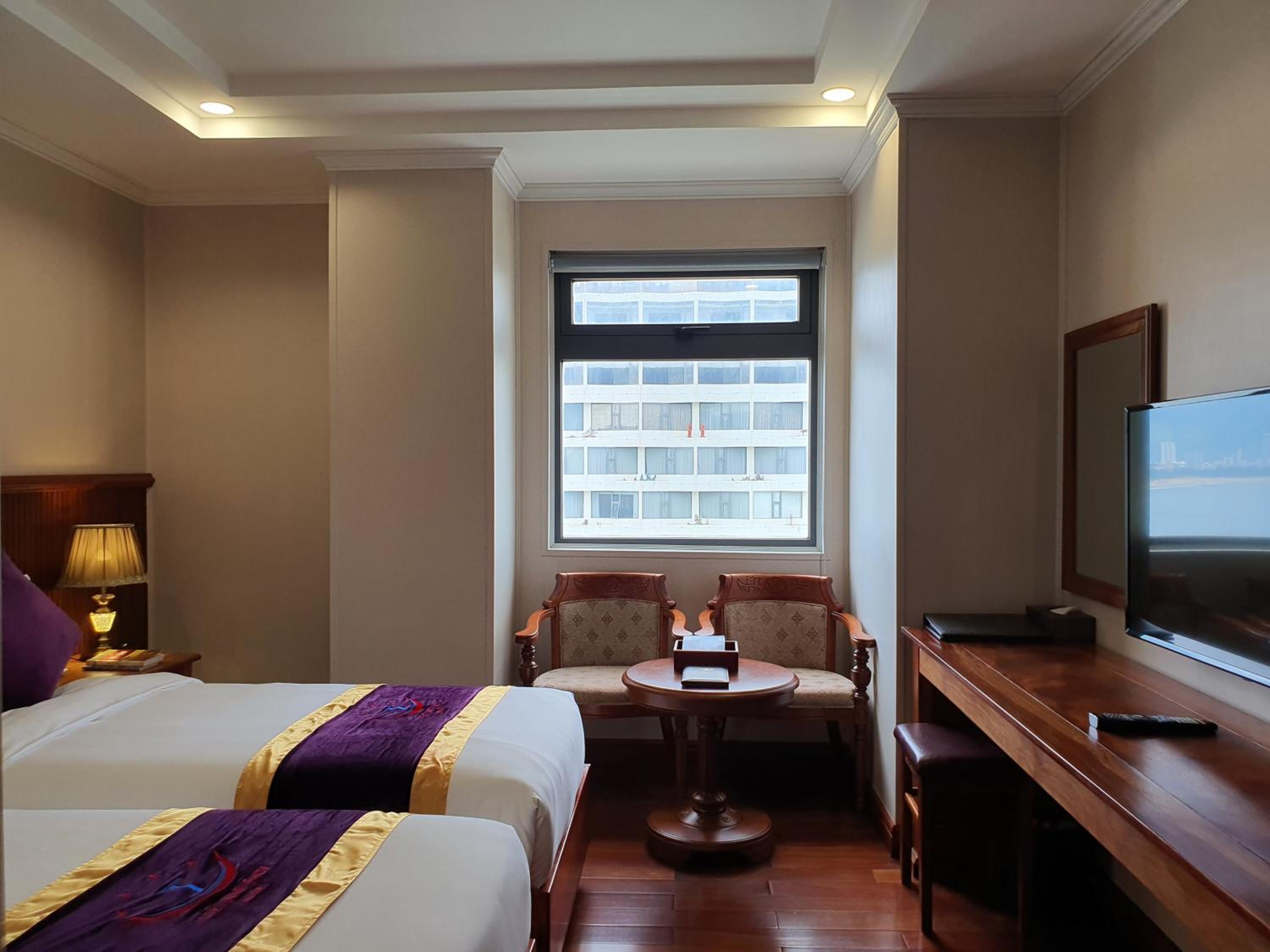 Superior Twin Room with City View