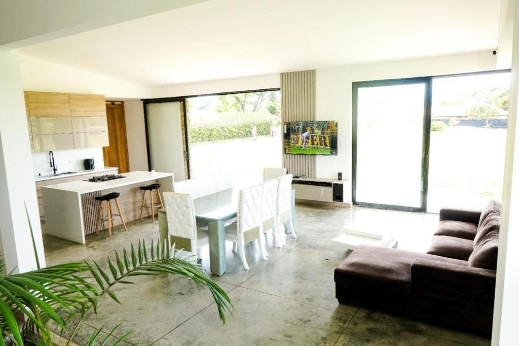 Three-Bedroom Villa photo 3