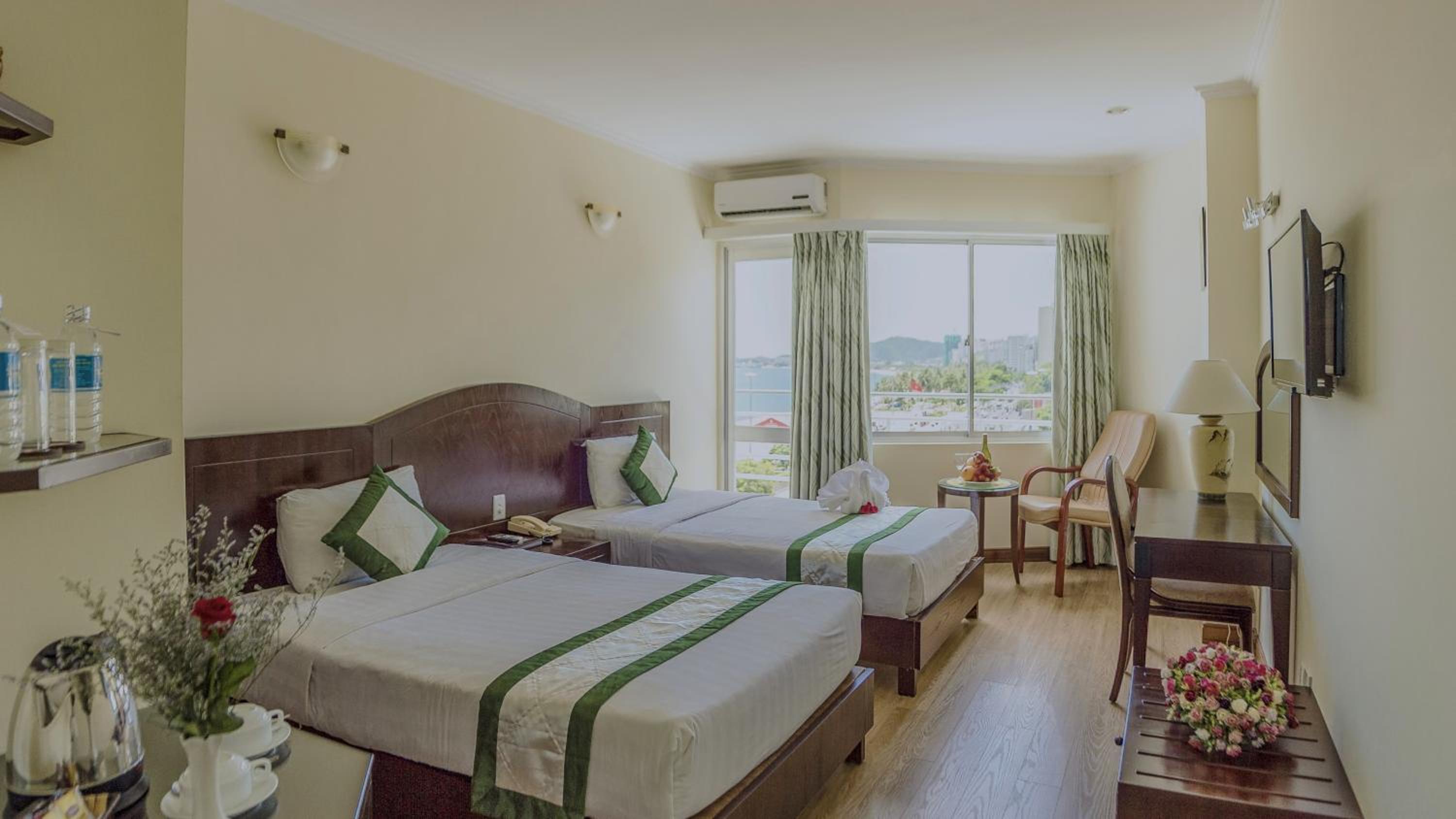 Deluxe Double Room with Sea View - Photo 8