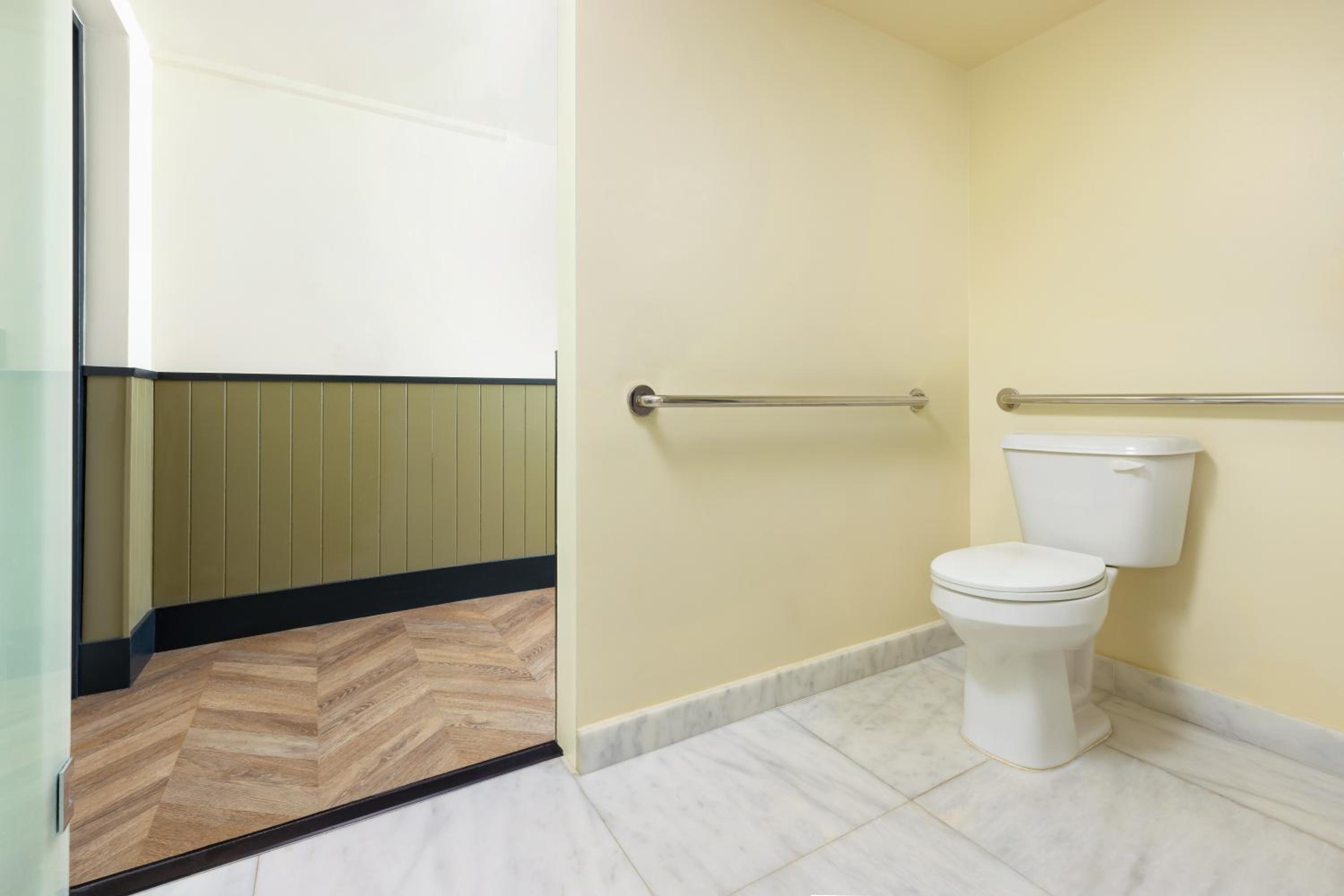 King Room - Disability Access