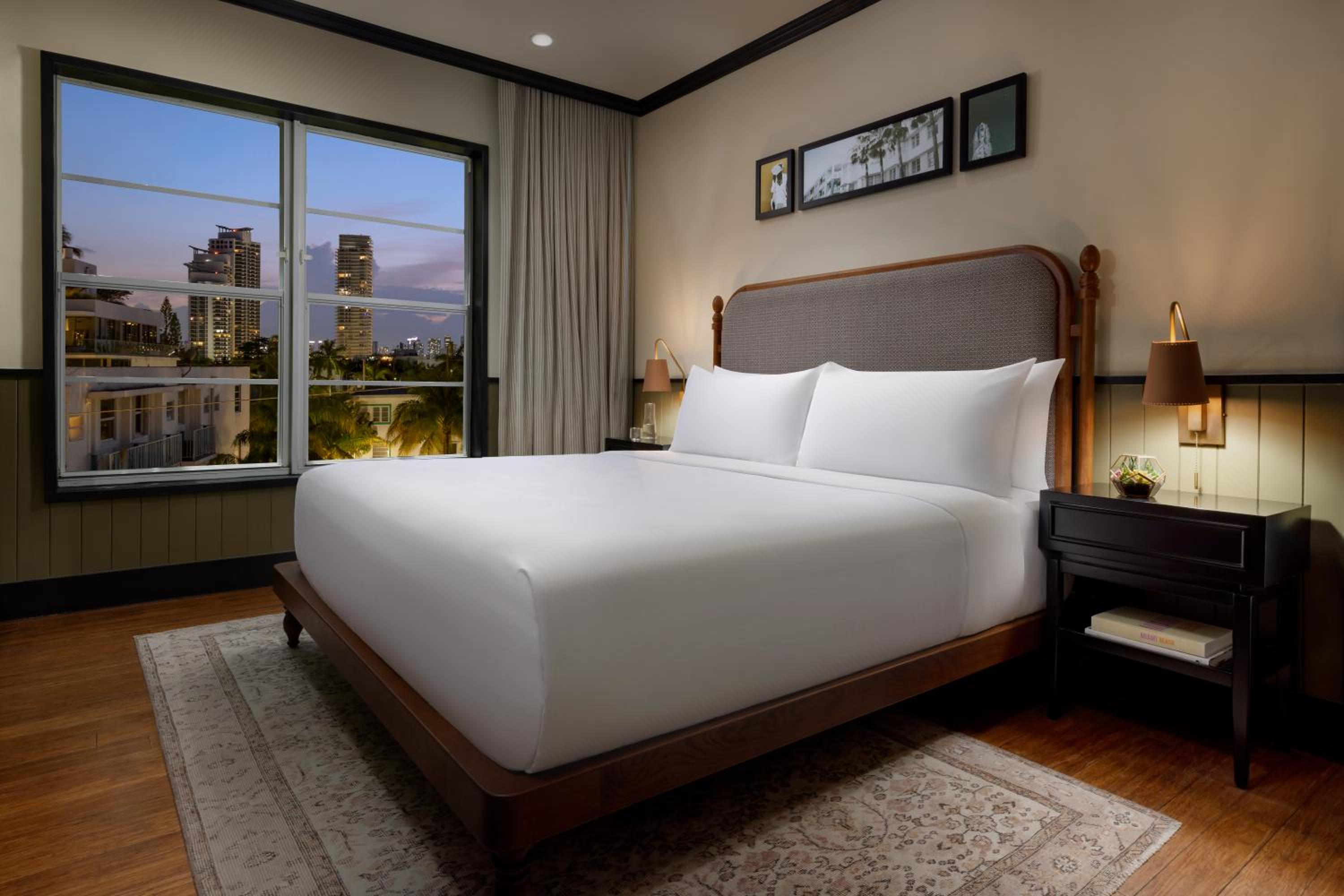 Classic King Room - 1 King Bed