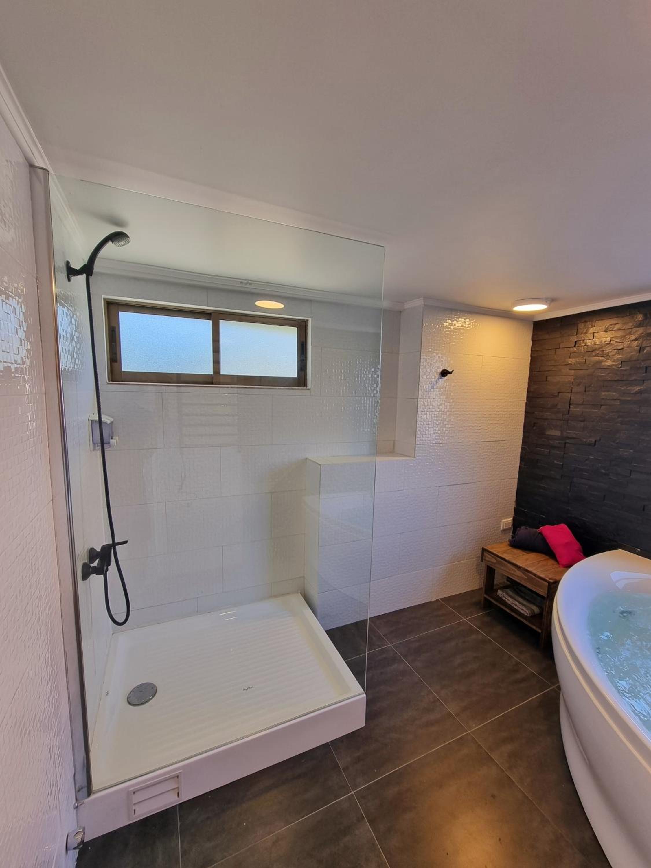 Suite with Spa Bath photo 1