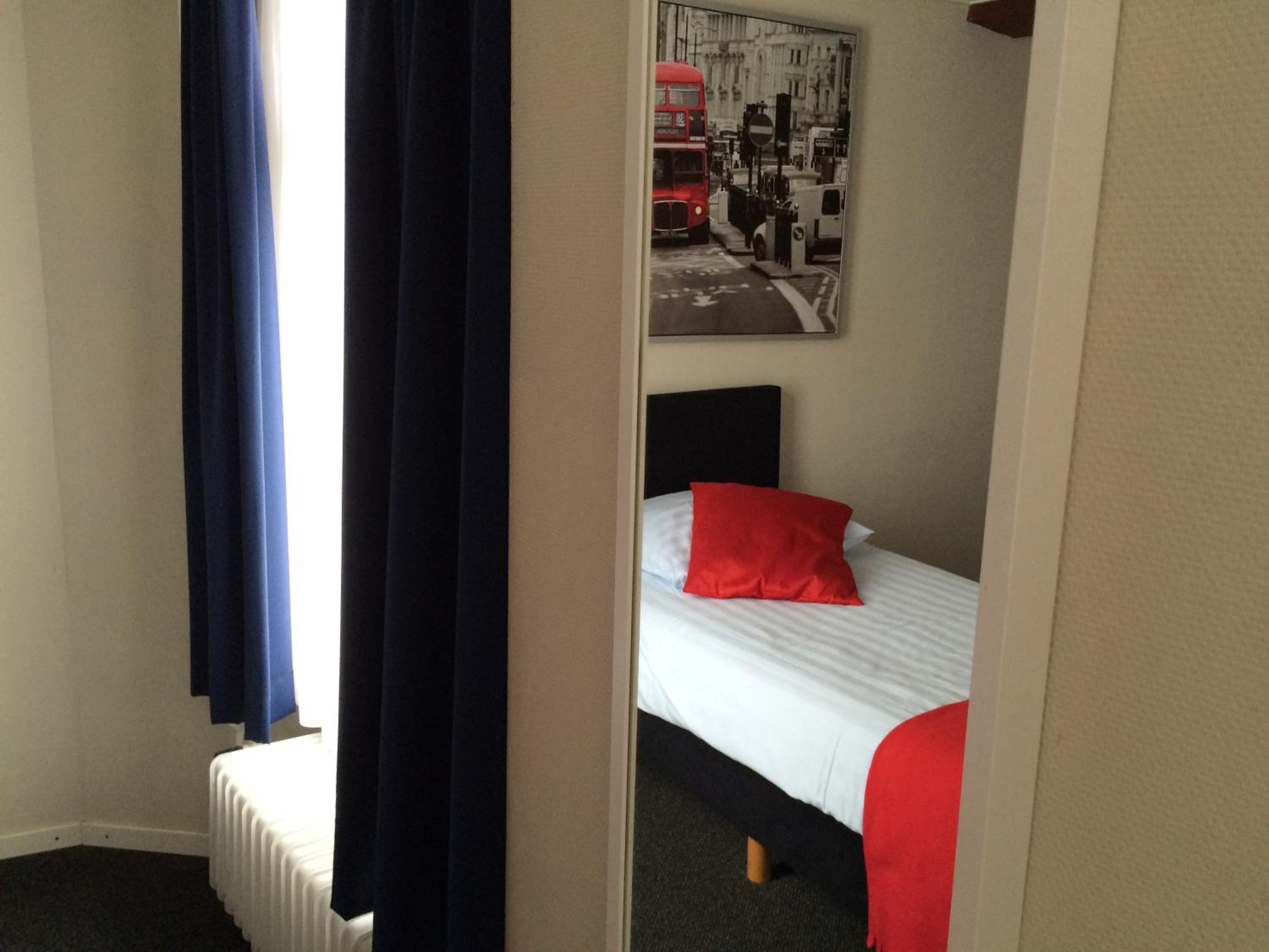 Standard Single Room photo 3