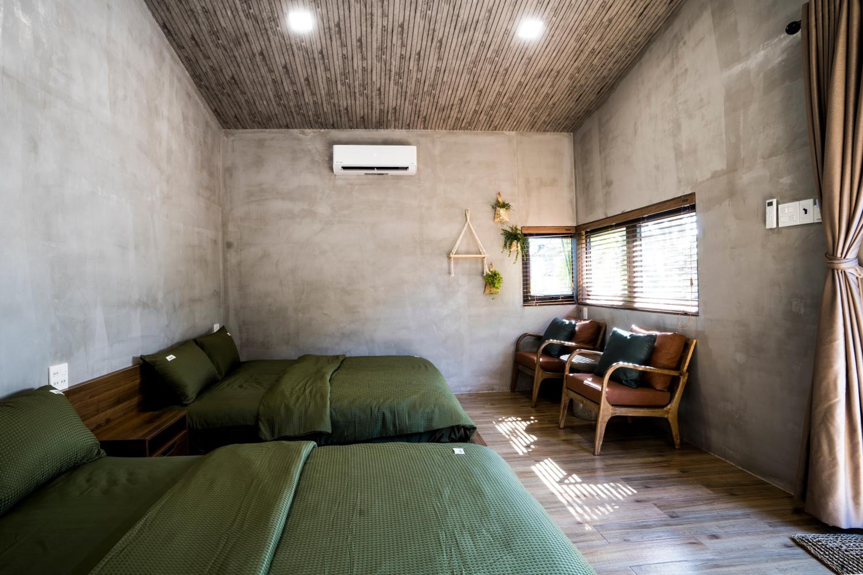 Quadruple Room with Garden View