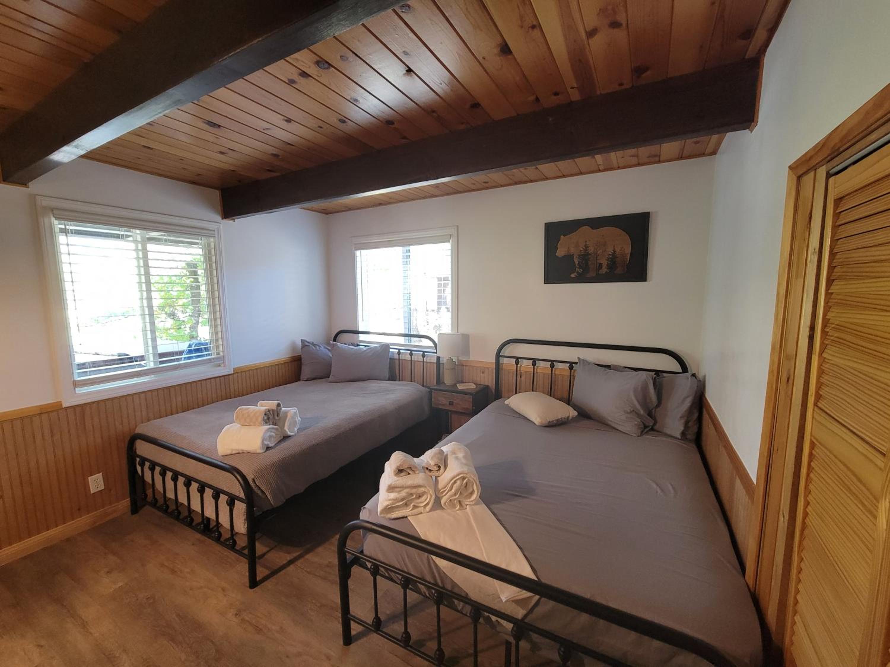 Two-Bedroom House photo 3