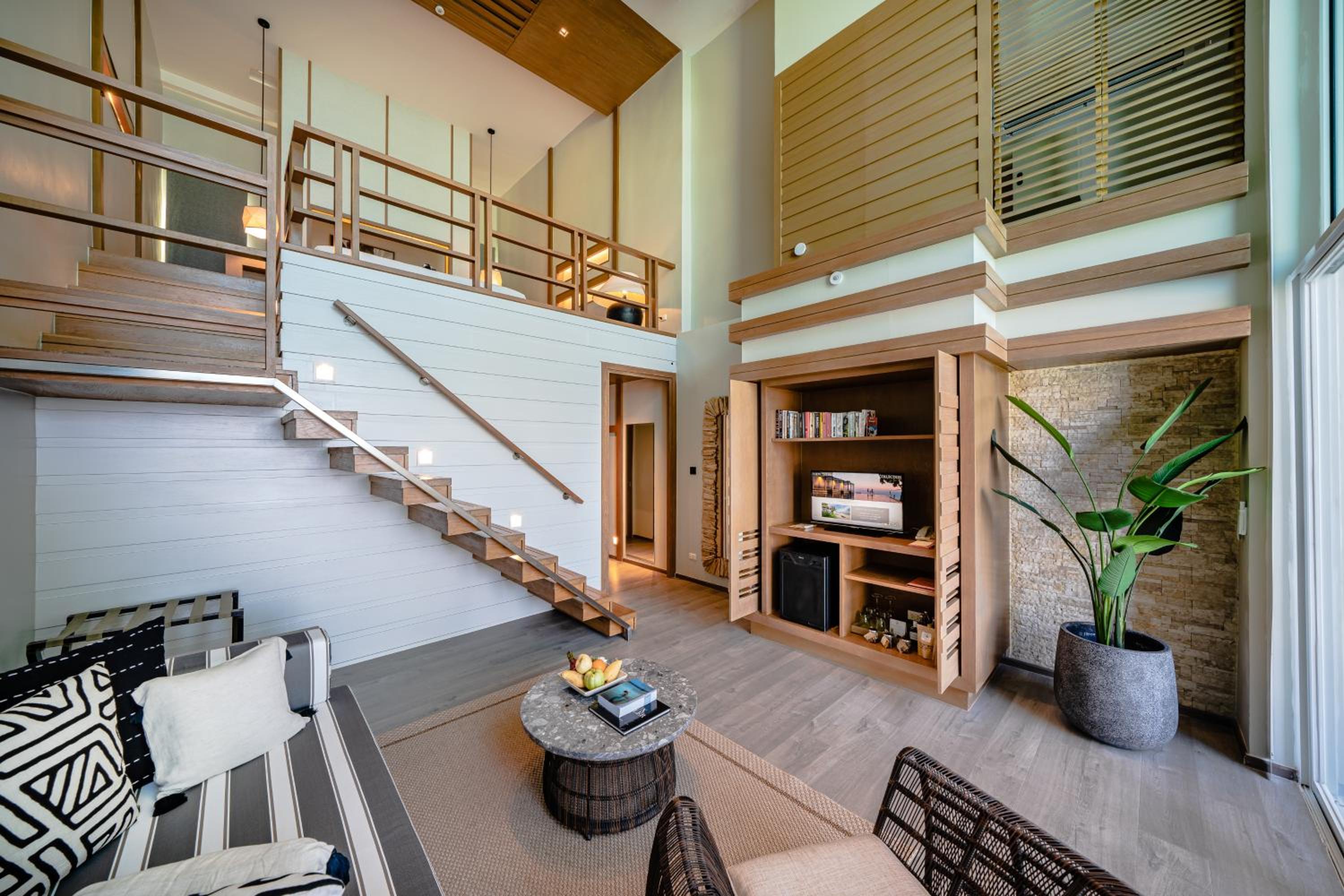 Ocean View Loft photo 2