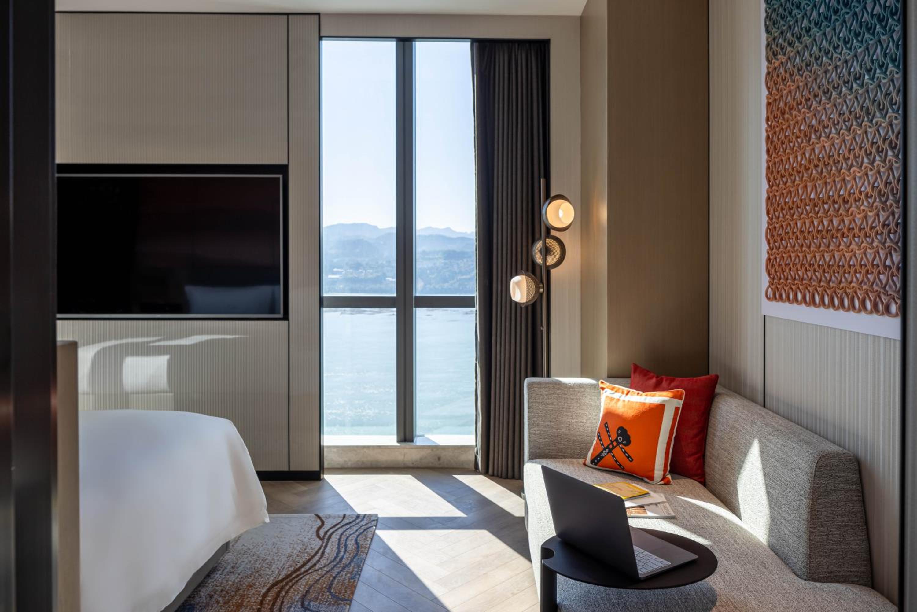 Deluxe Twin Room with River View photo 3