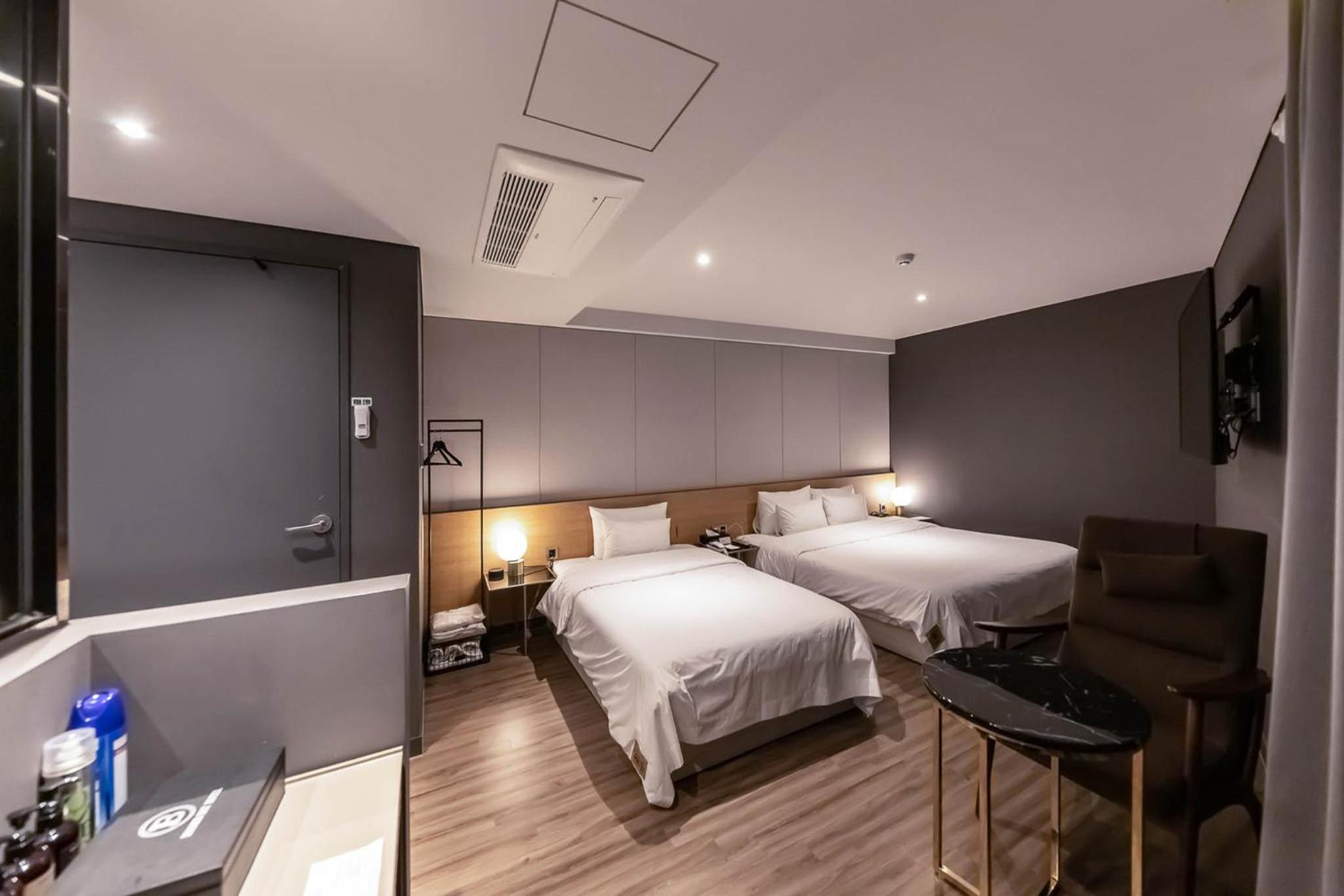 Deluxe Twin Room - Photo 4