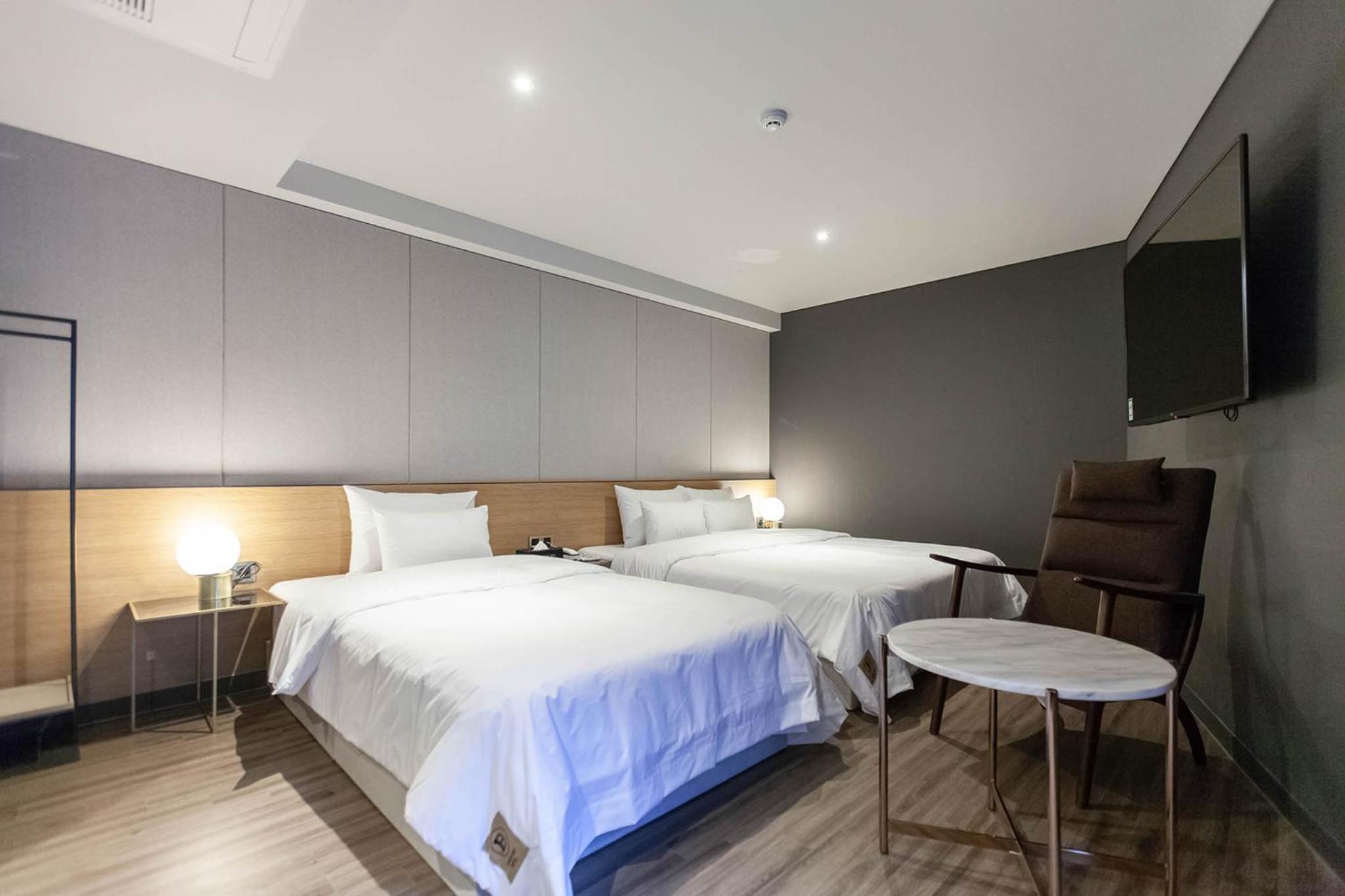 Deluxe Twin Room - Photo 3
