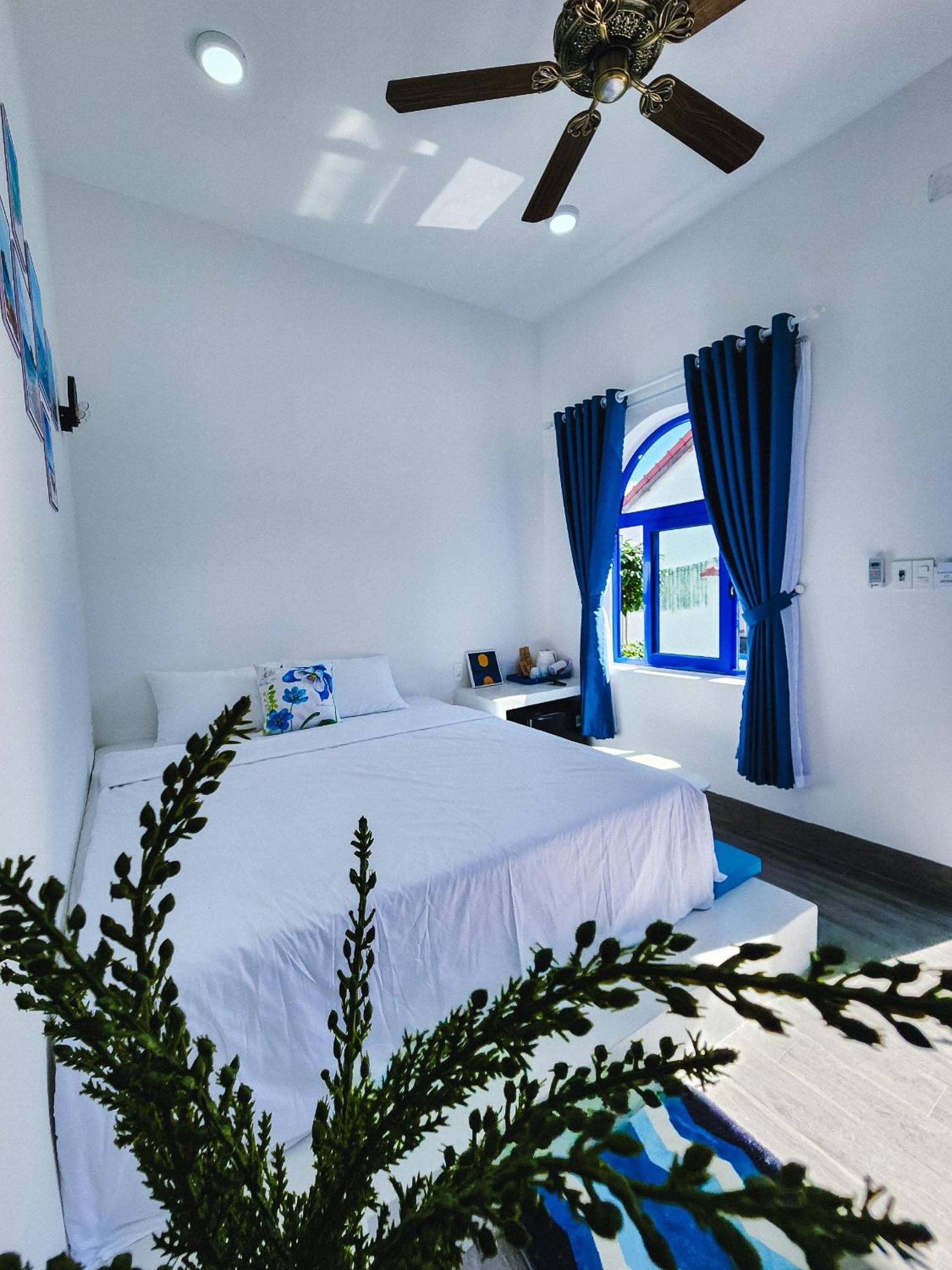 King Room with Pool View