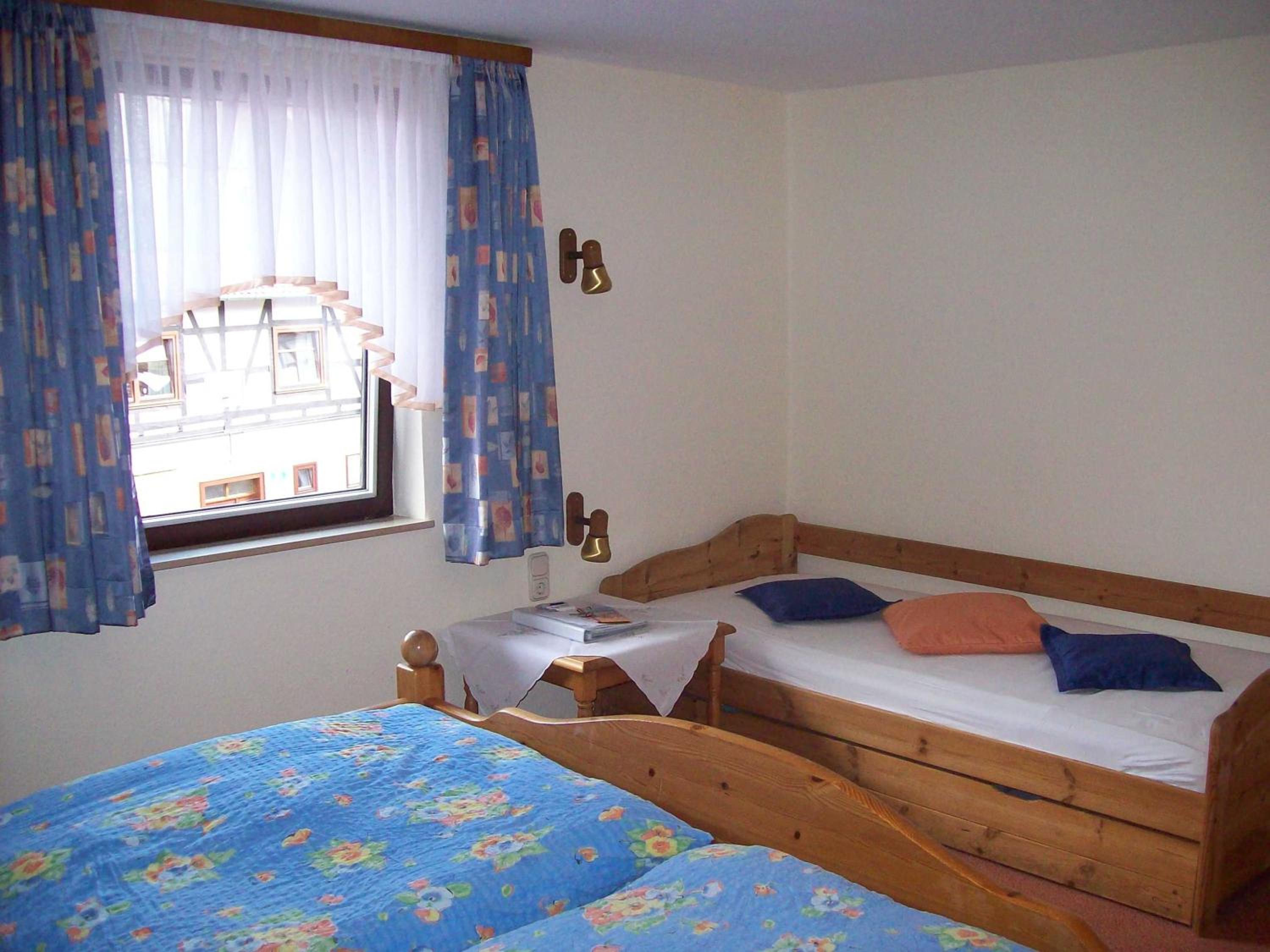 Deluxe Double Room (2 Adults + 1 Child) photo 3