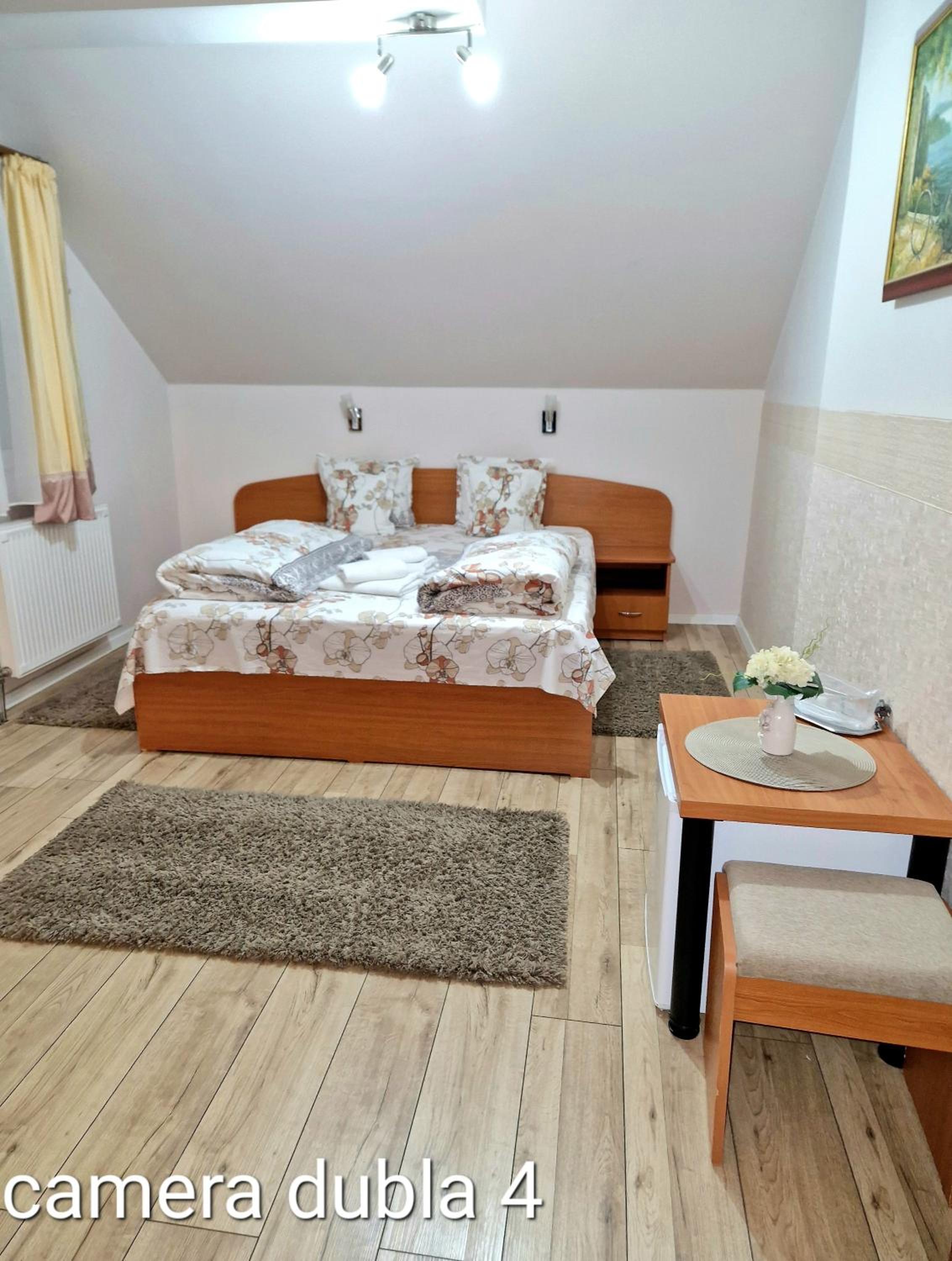 Double Room - Photo 3