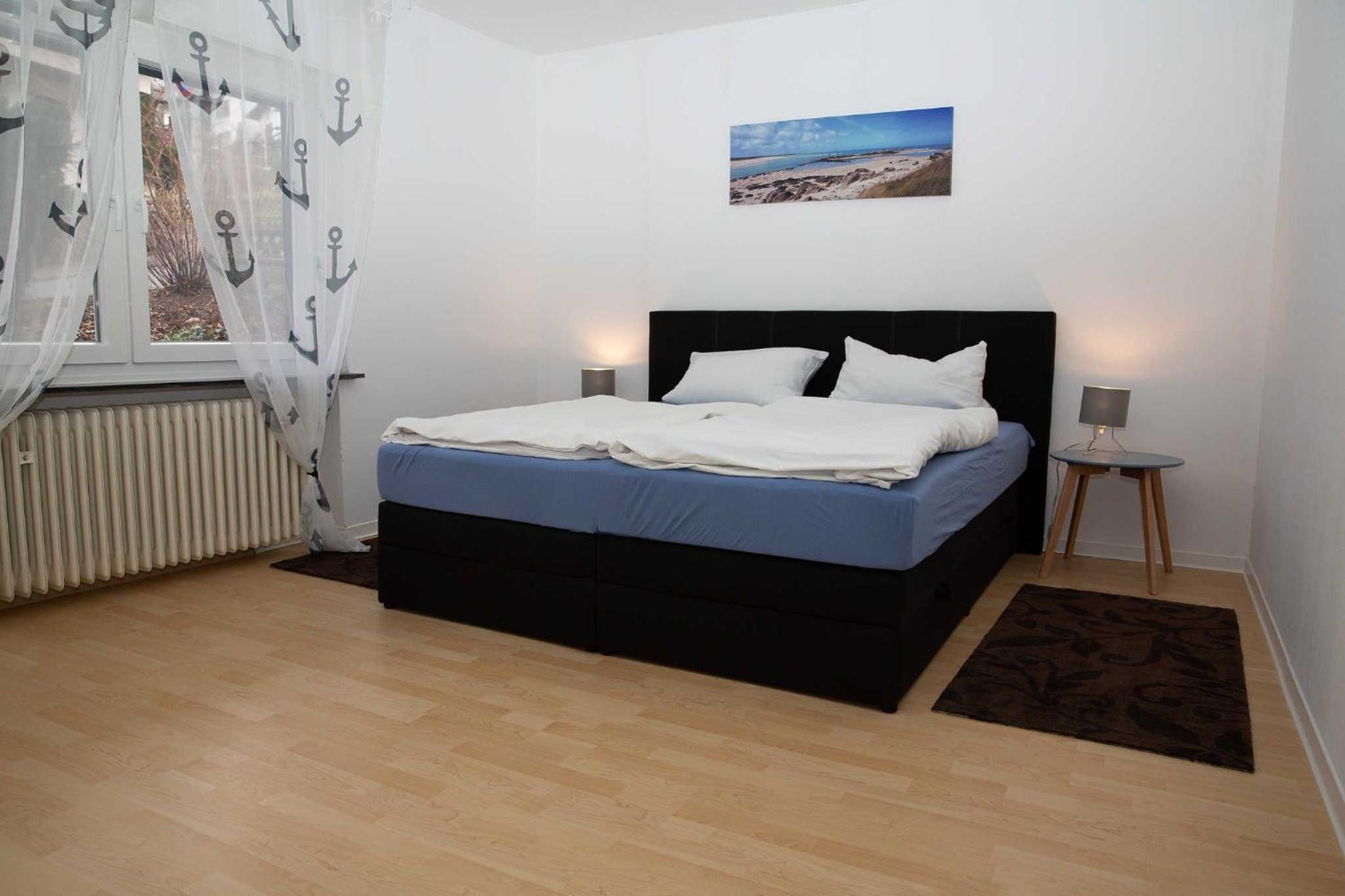 Three-Bedroom Apartment with Terrace photo 2
