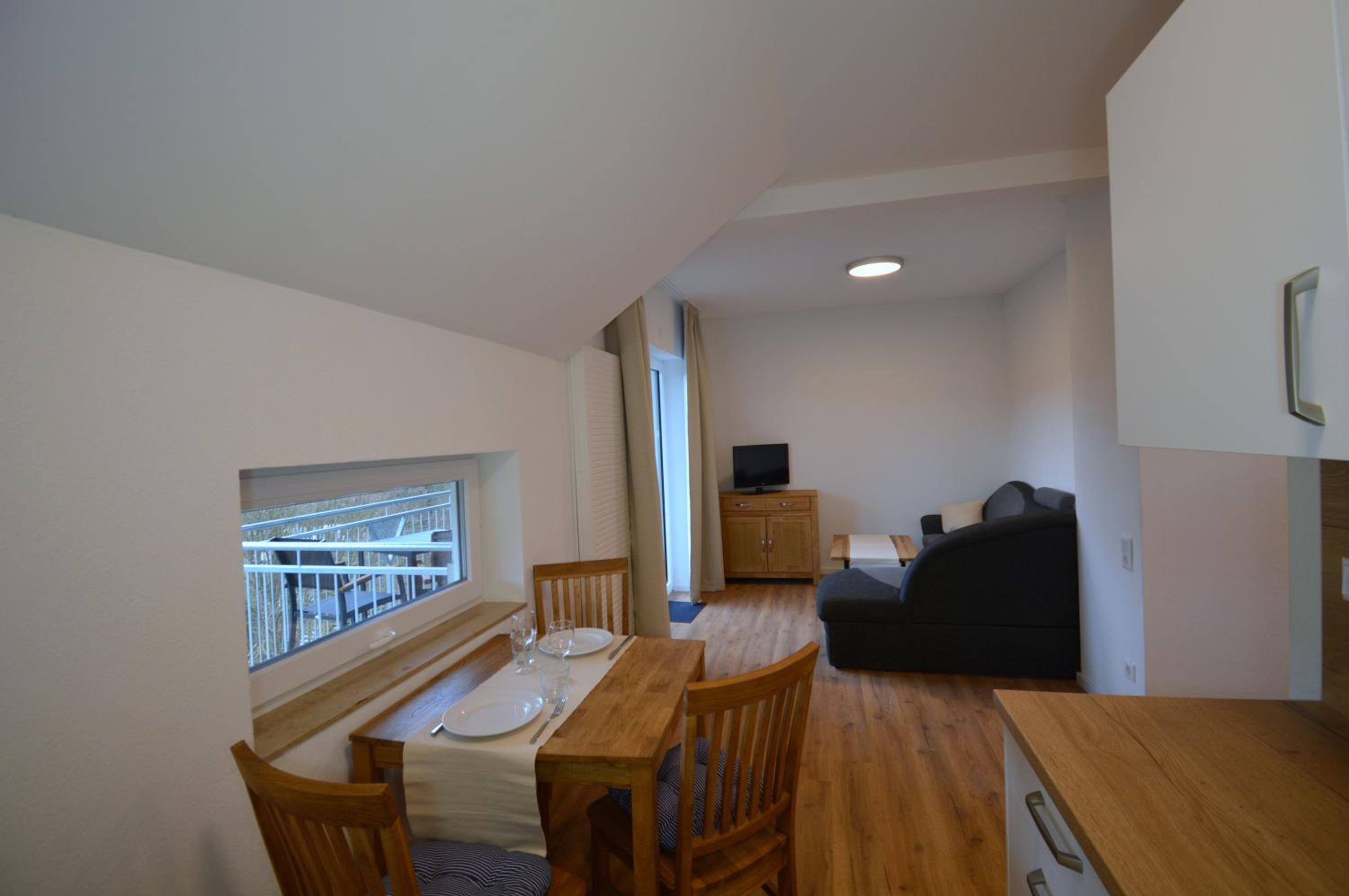 One-Bedroom Apartment with Balcony photo 2