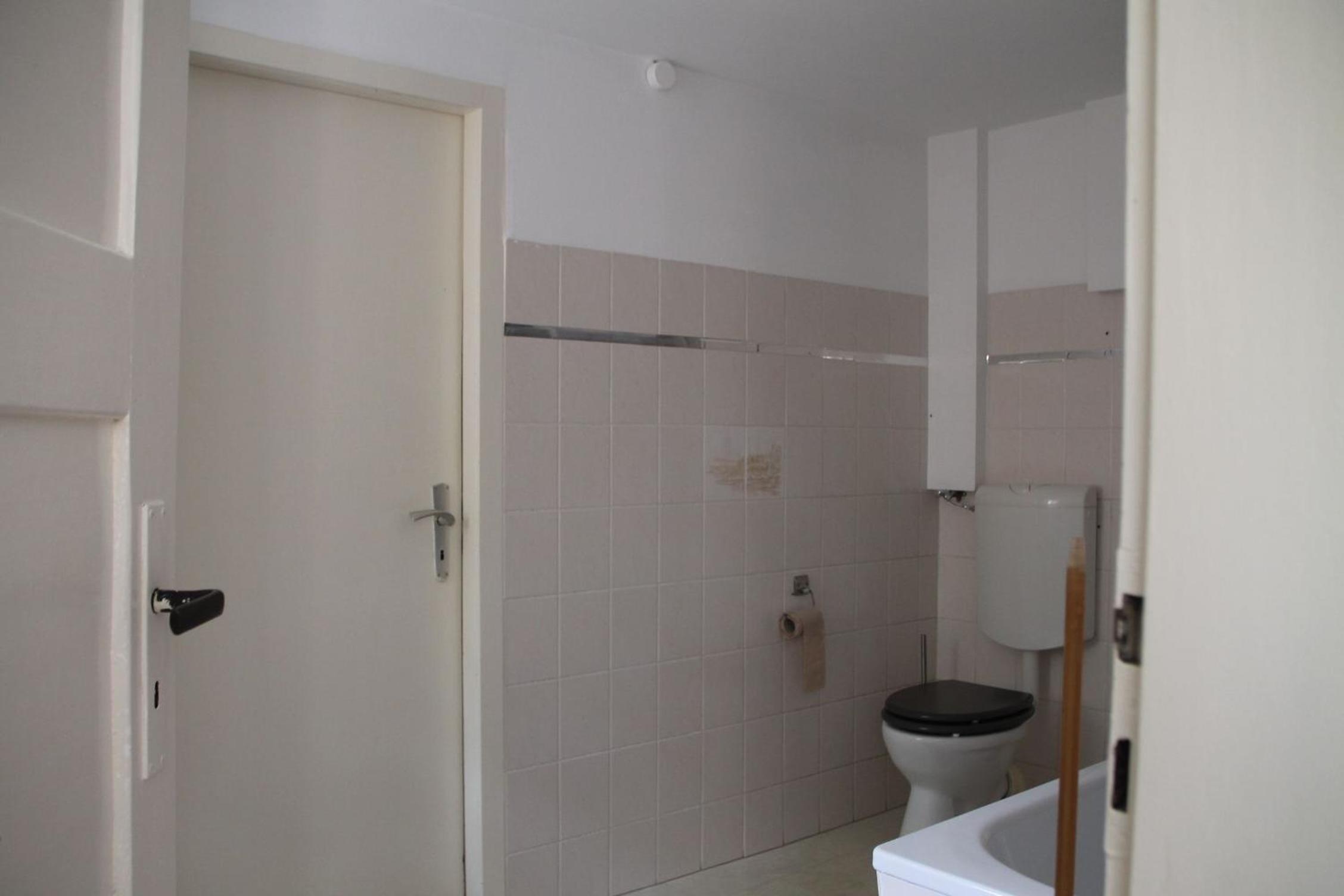 Two-Bedroom Apartment with Balcony photo 3