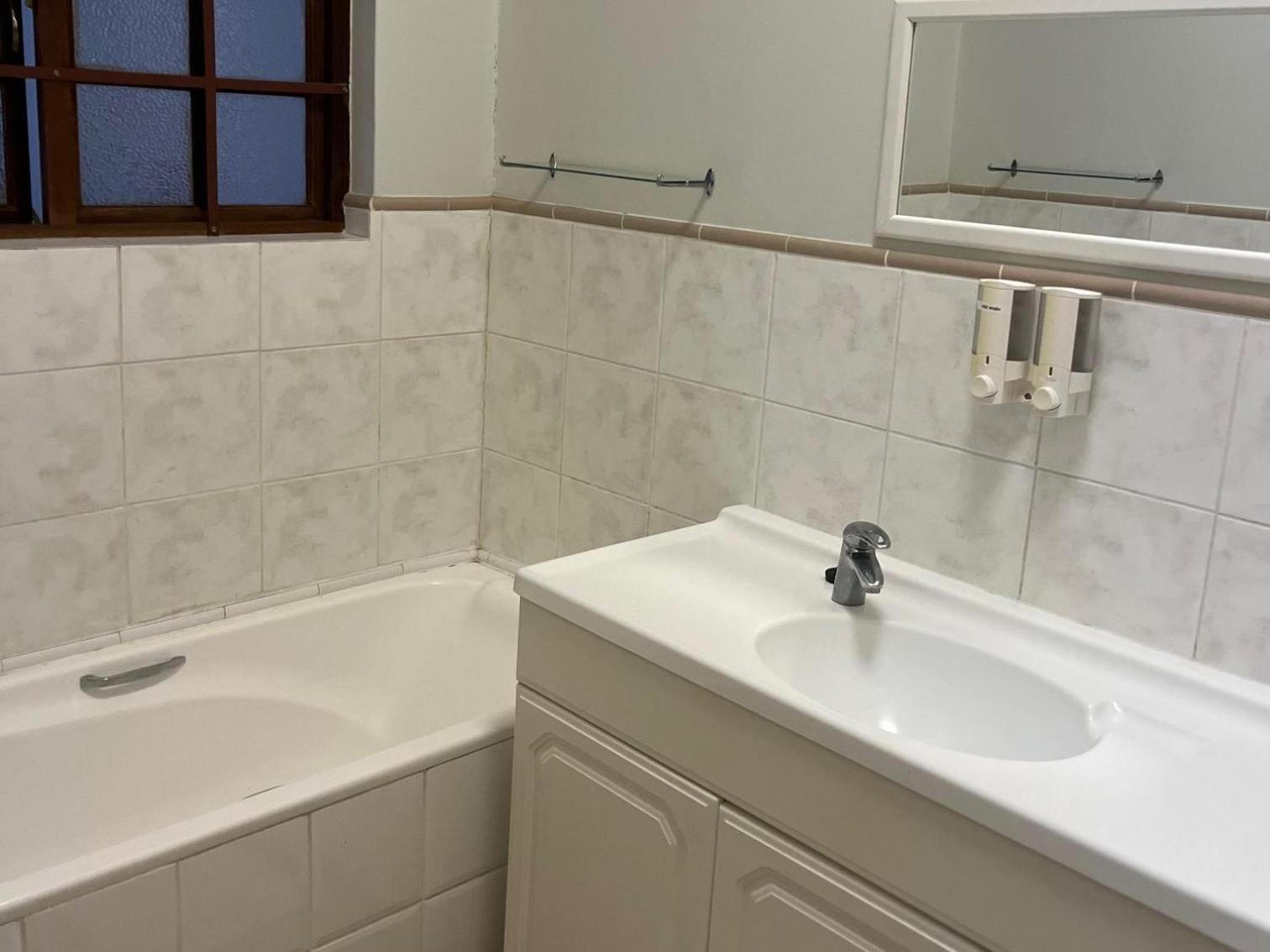 Deluxe Triple Room photo 3