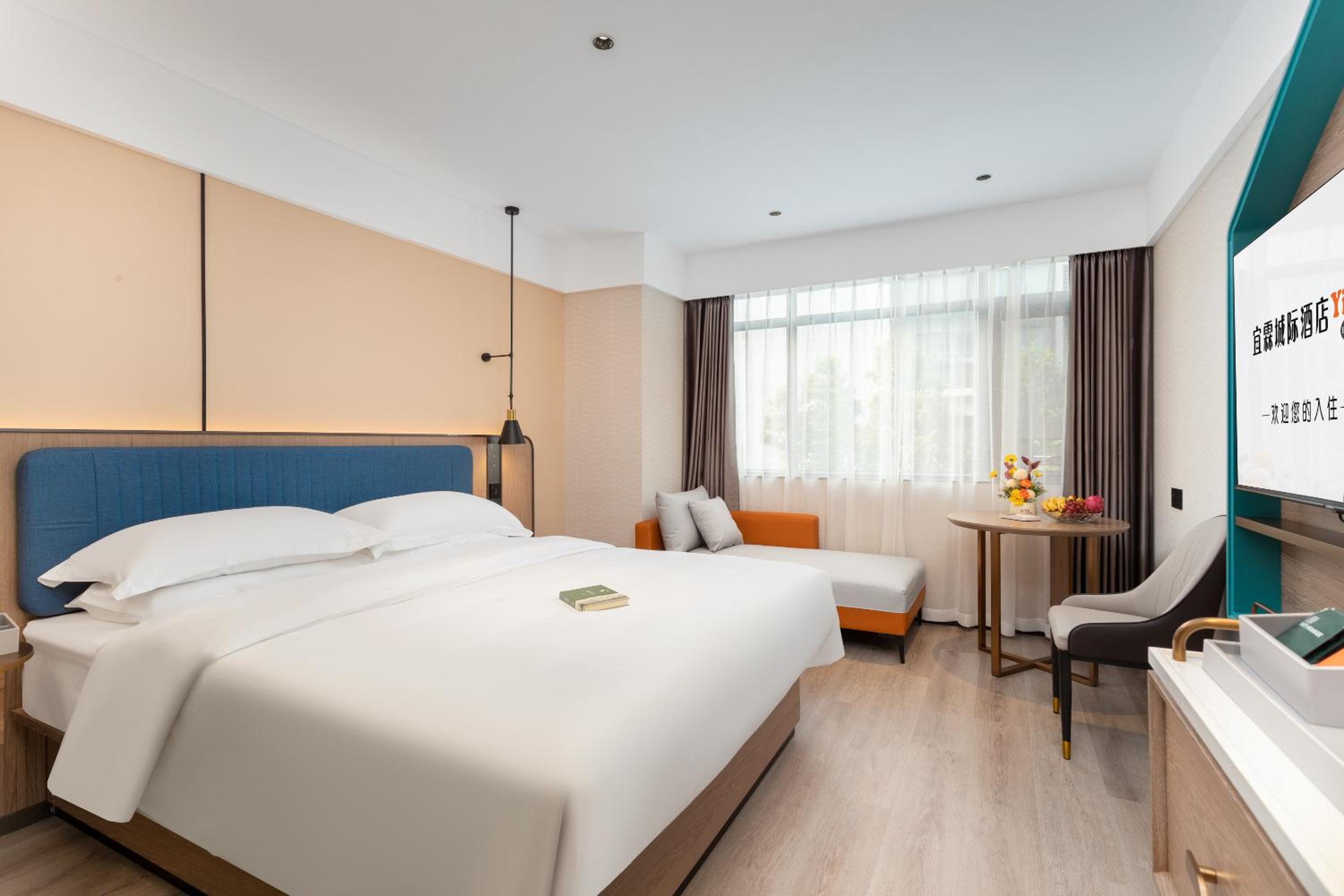 Deluxe Queen Room