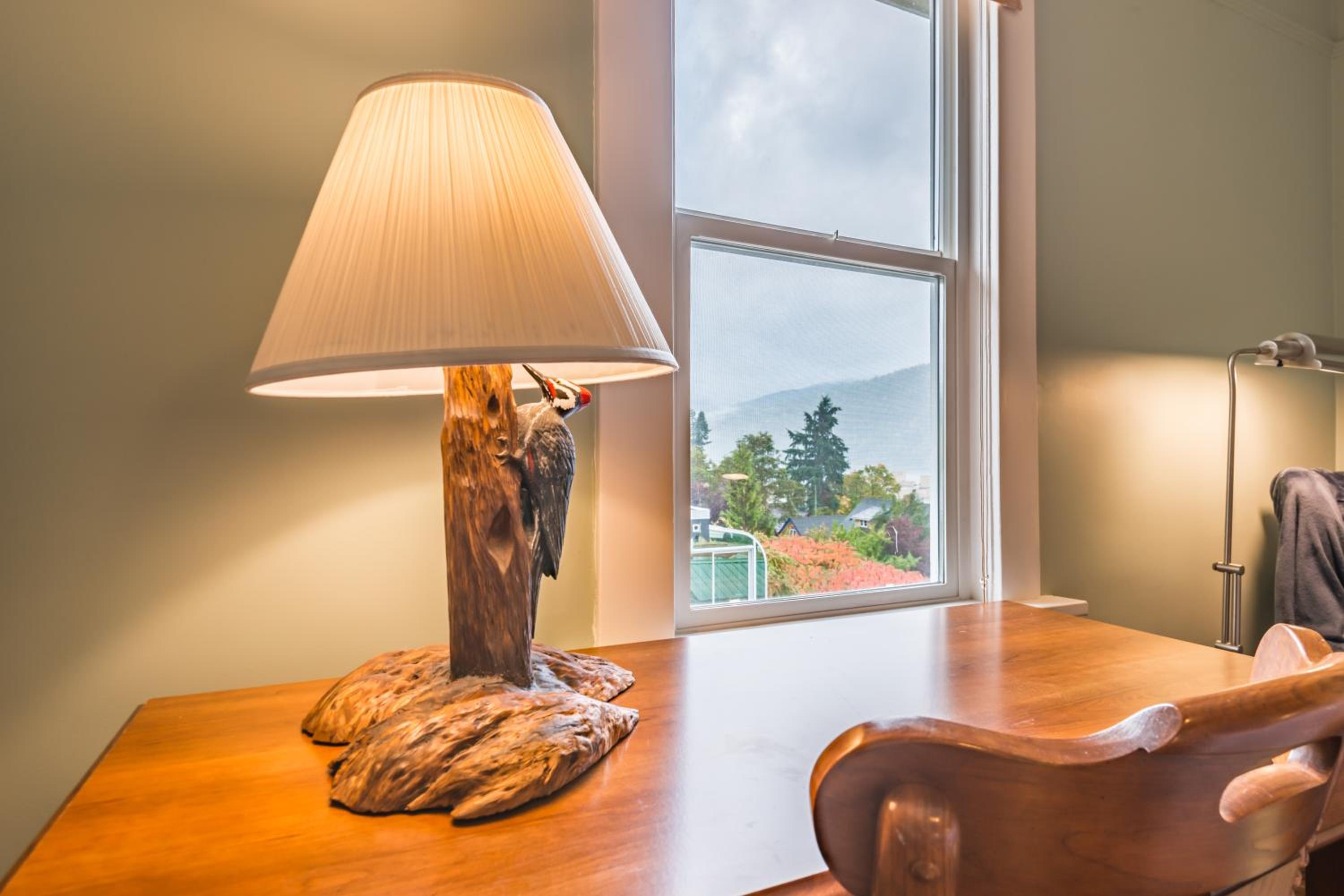Deluxe Double Room with Side Sea View