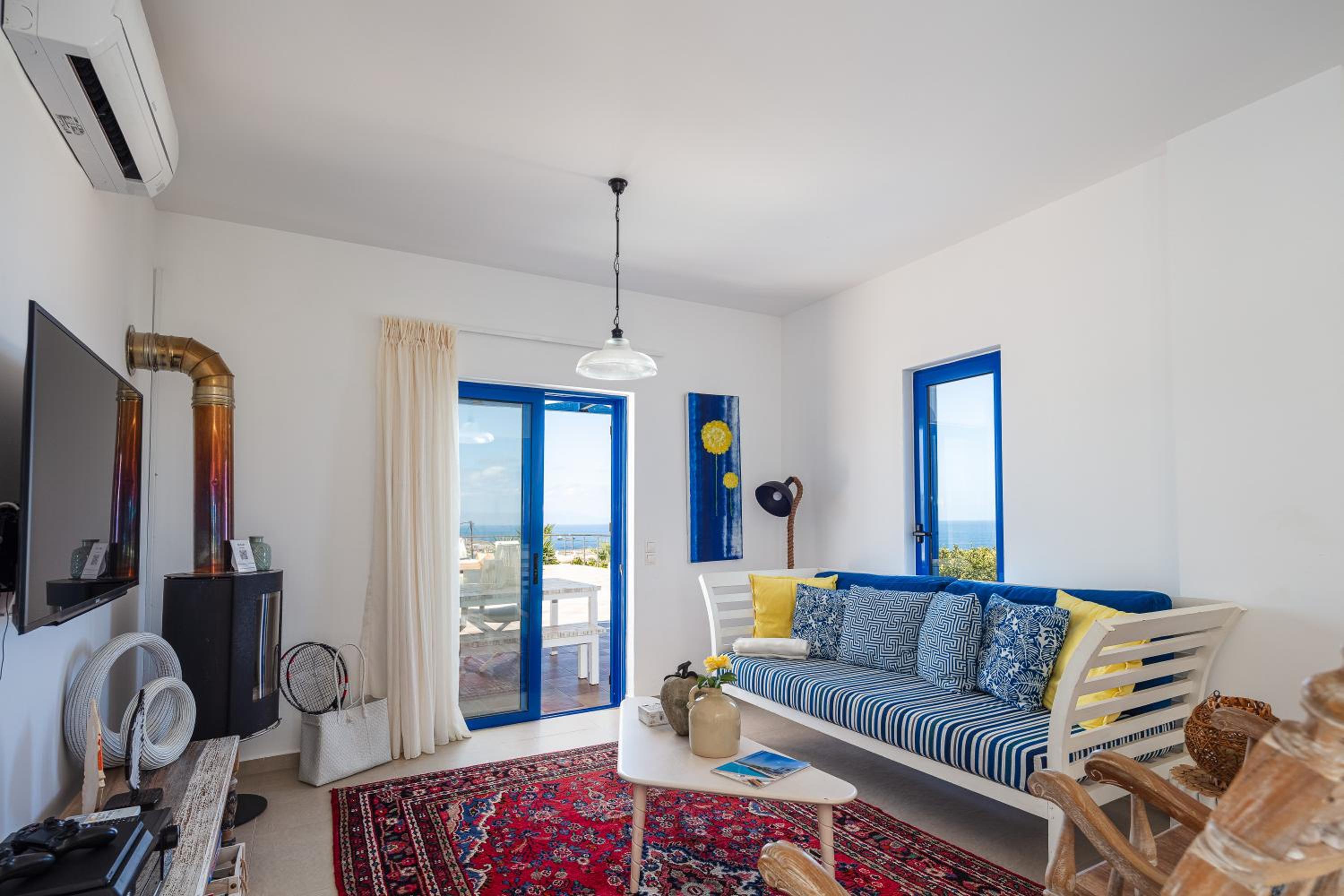 Vila de três quartos com piscina privativa e vista para o mar