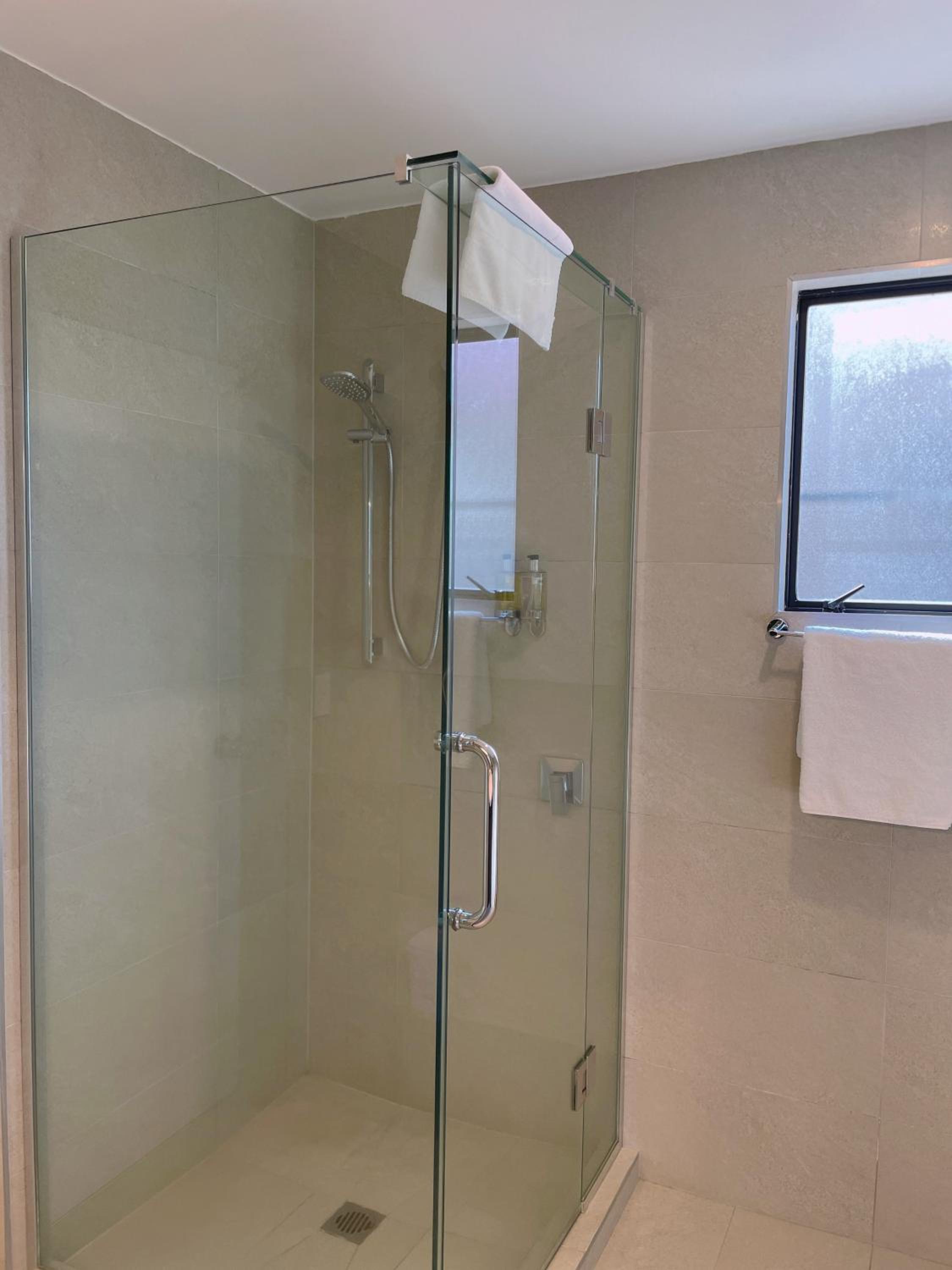 King Room with Spa Bath - Photo 8