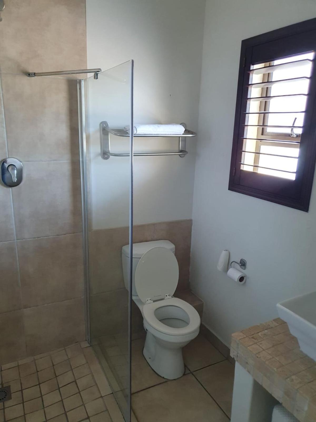 Double or Twin Room with Balcony photo 3
